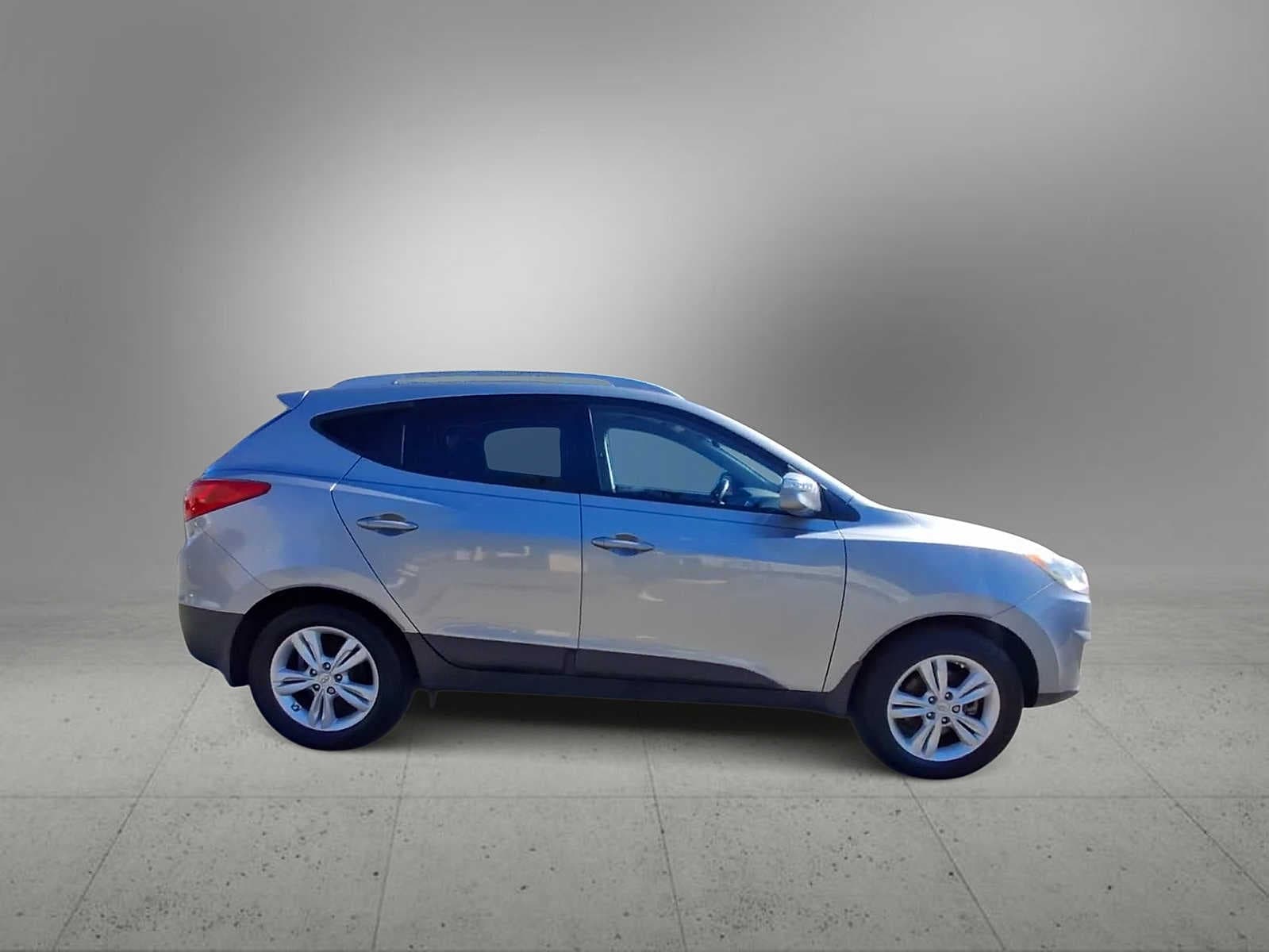 Thumbnail: 2013 Hyundai Tucson - 9