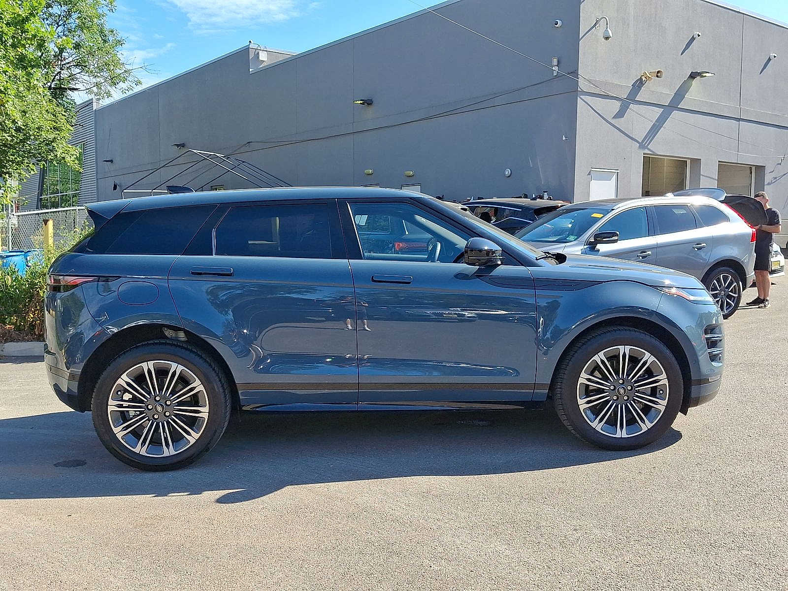 Thumbnail: 2024 Land Rover Range Rover Evoque - 21