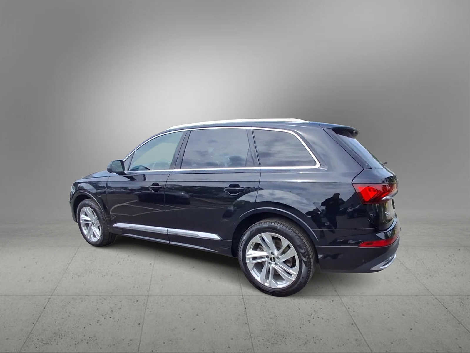 Thumbnail: 2023 Audi Q7 - 6