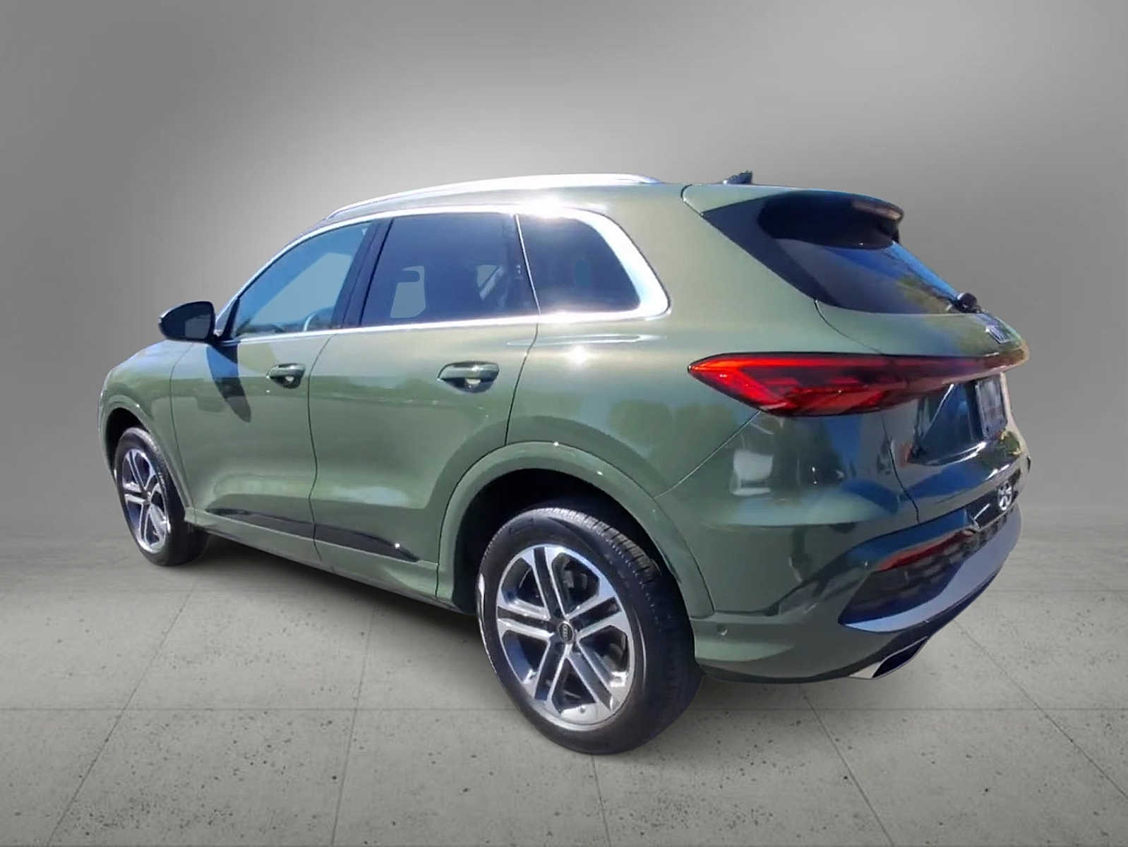 Thumbnail: 2025 Audi Q5 - 5
