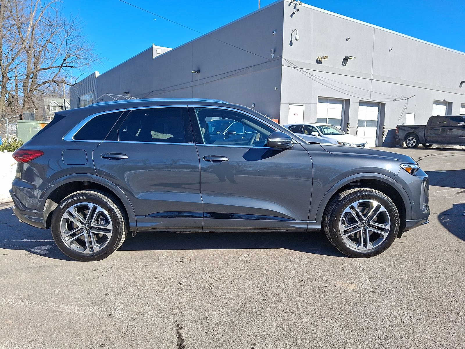 Thumbnail: 2025 Audi Q5 - 26