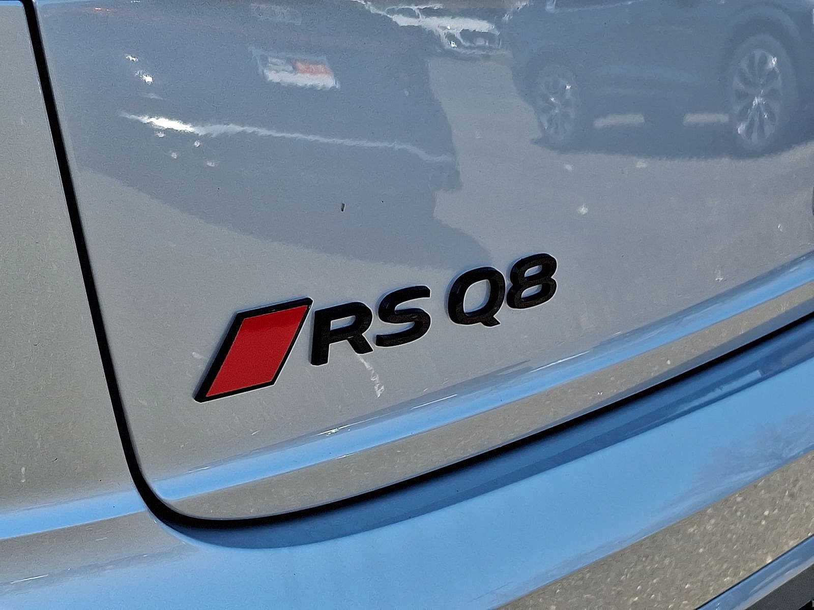 Thumbnail: 2026 Audi RS Q8 - 18