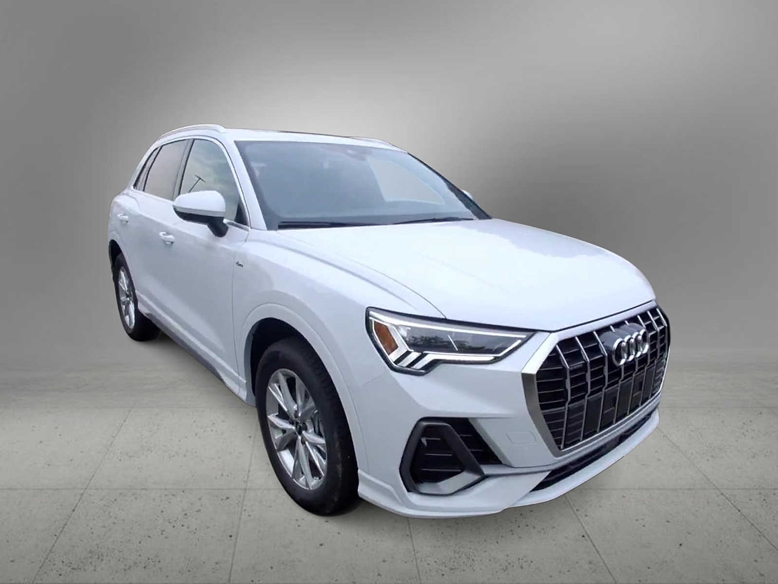 Thumbnail: 2025 Audi Q3 - 2