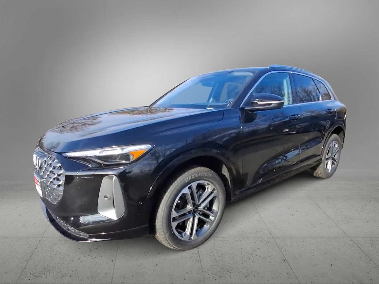 Thumbnail: 2025 Audi Q5 - 4