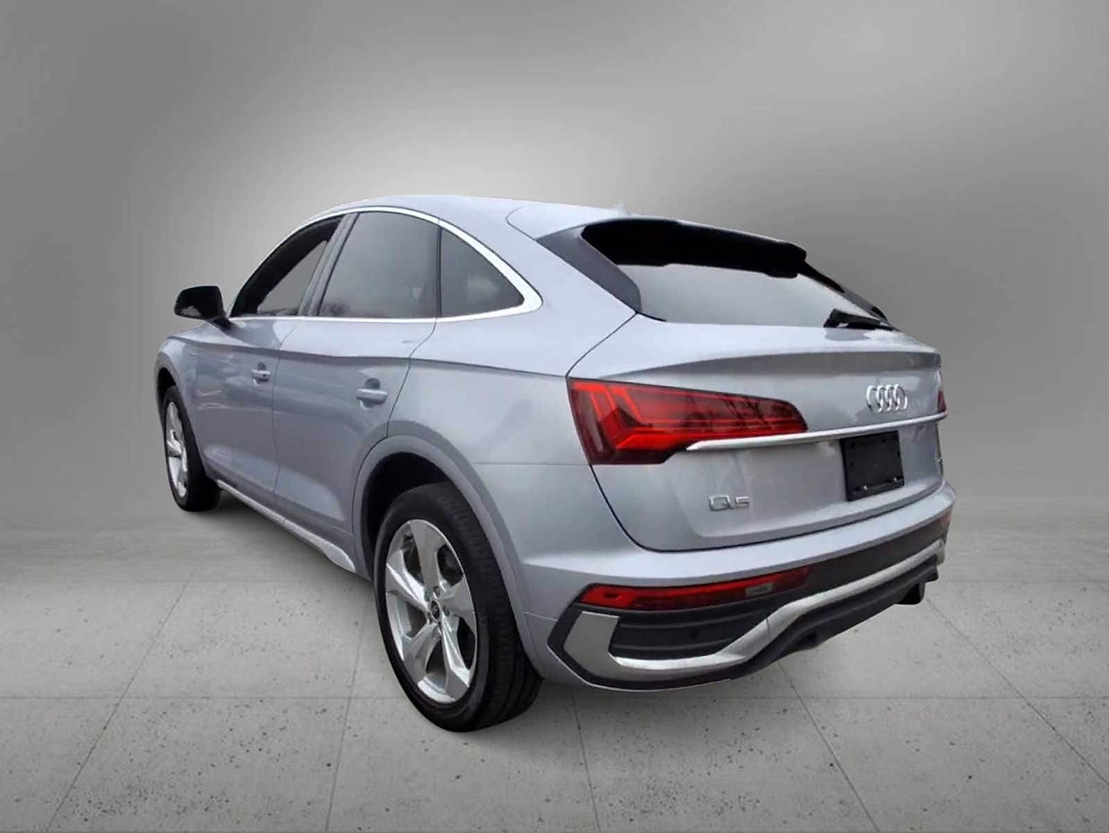 Thumbnail: 2022 Audi Q5 - 6