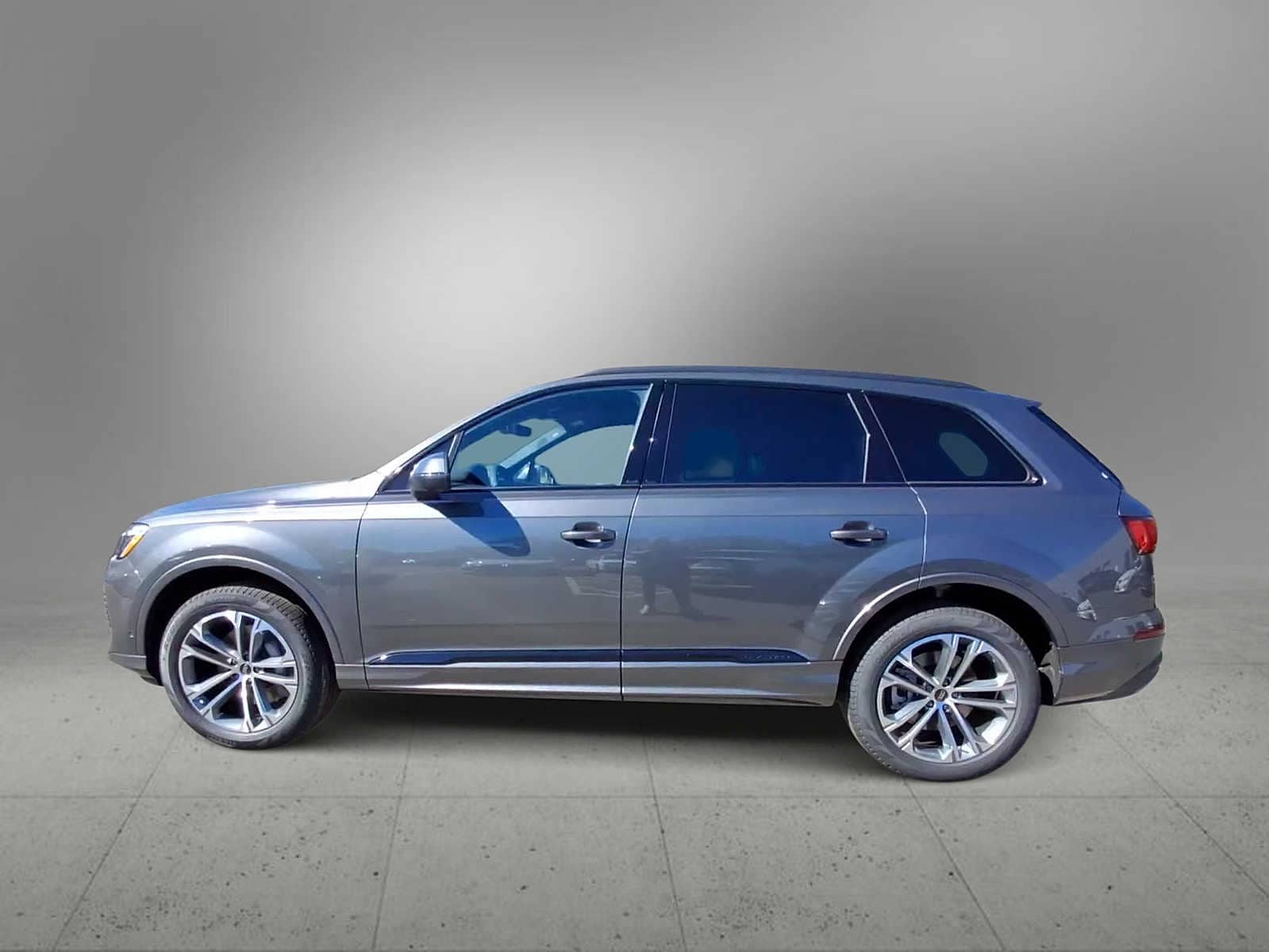 Thumbnail: 2026 Audi Q7 - 5