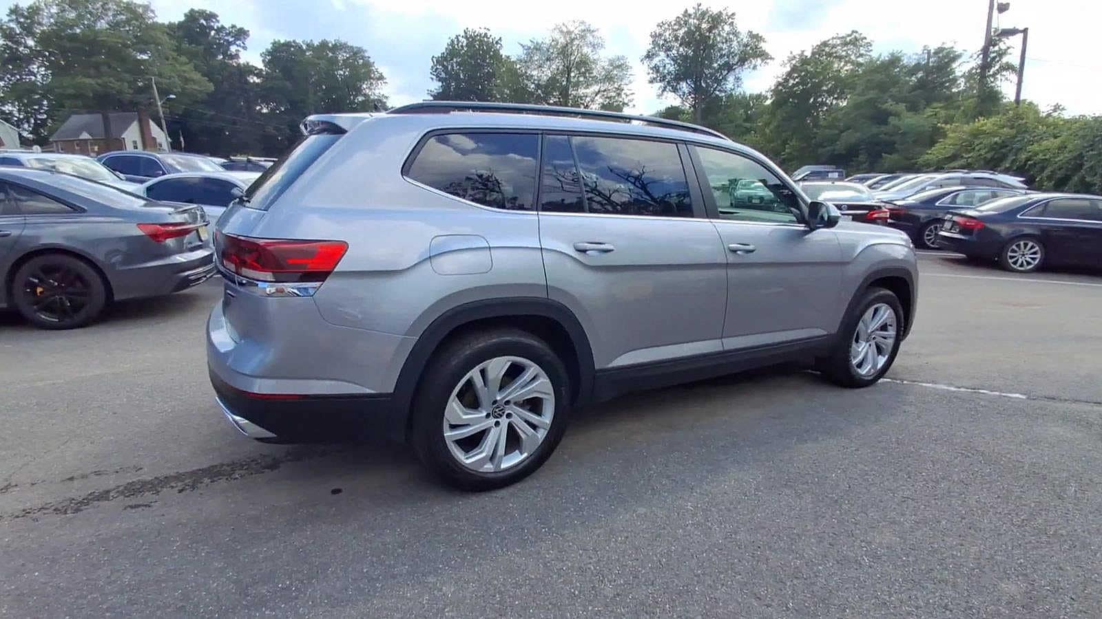 Thumbnail: 2022 Volkswagen Atlas - 8