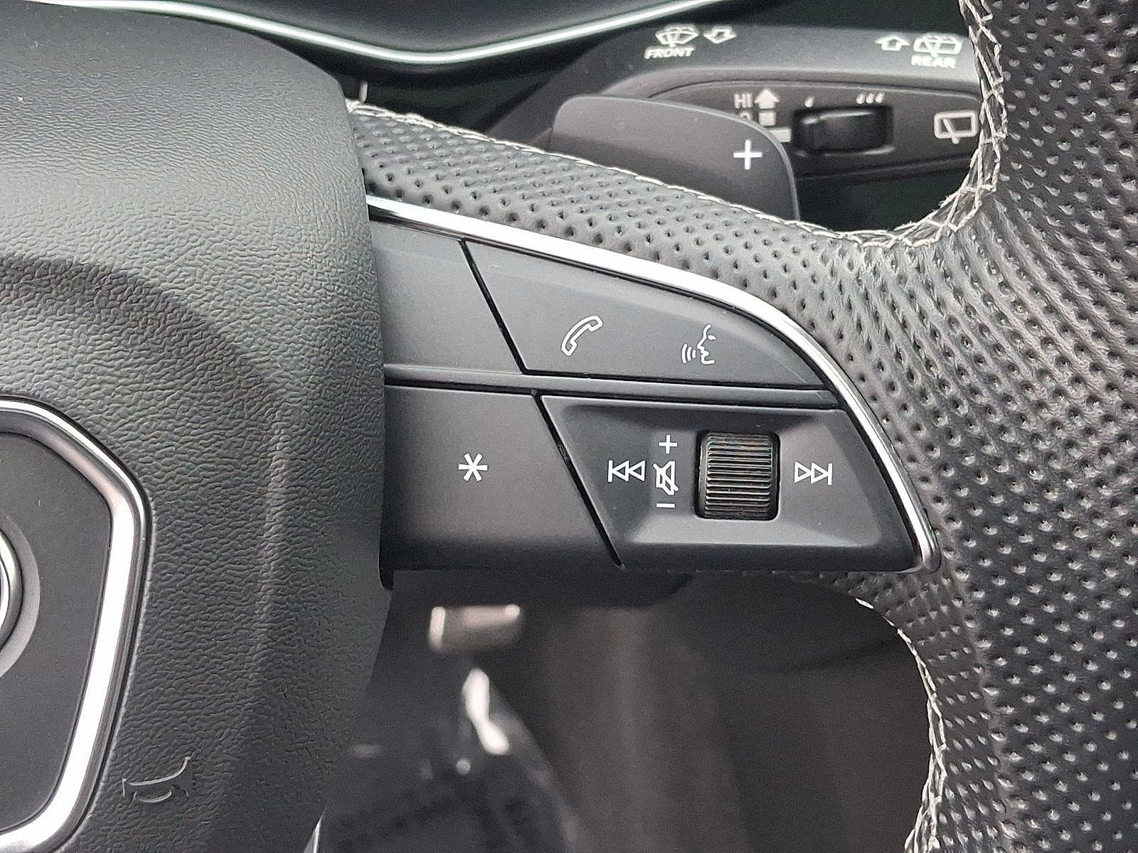 Thumbnail: 2022 Audi SQ7 - 18