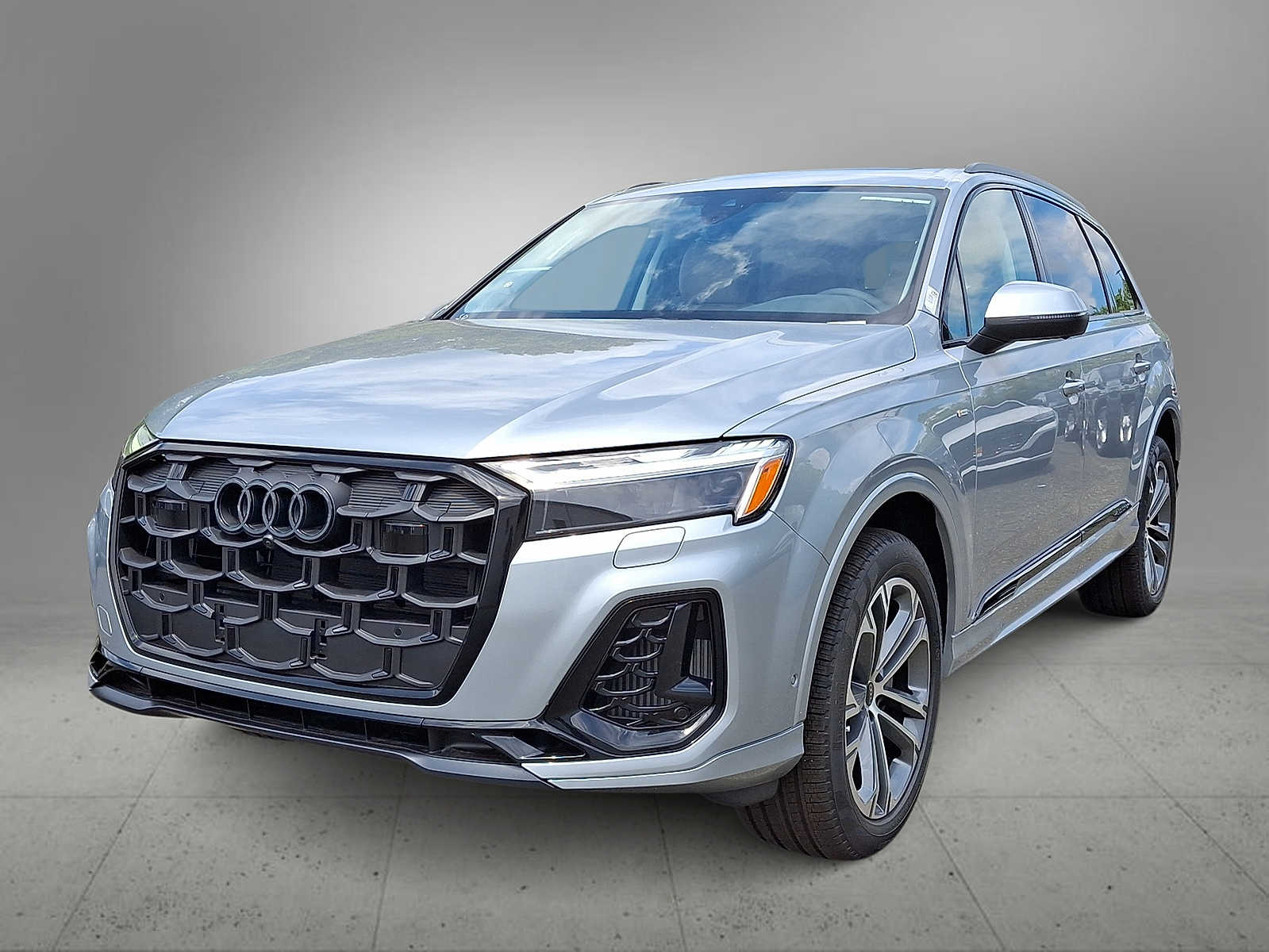 Thumbnail: 2026 Audi Q7 - 1