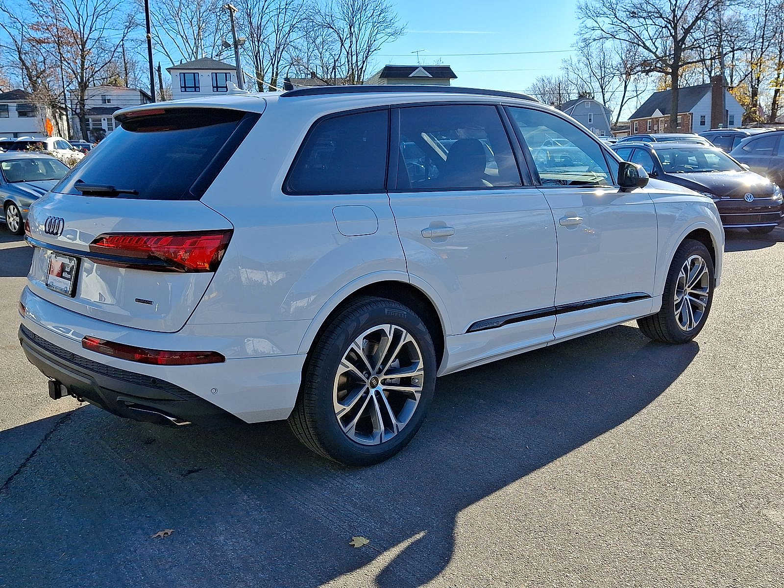 Thumbnail: 2026 Audi Q7 - 11