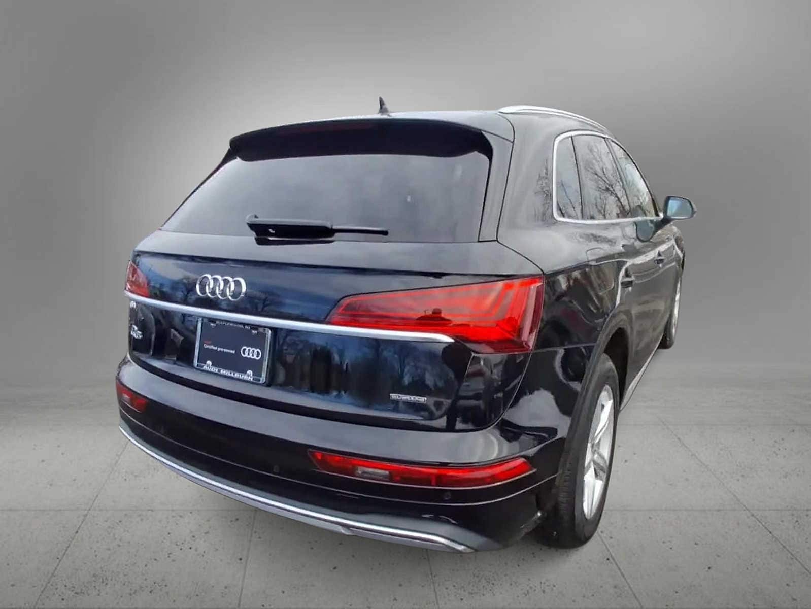 Thumbnail: 2023 Audi Q5 - 7