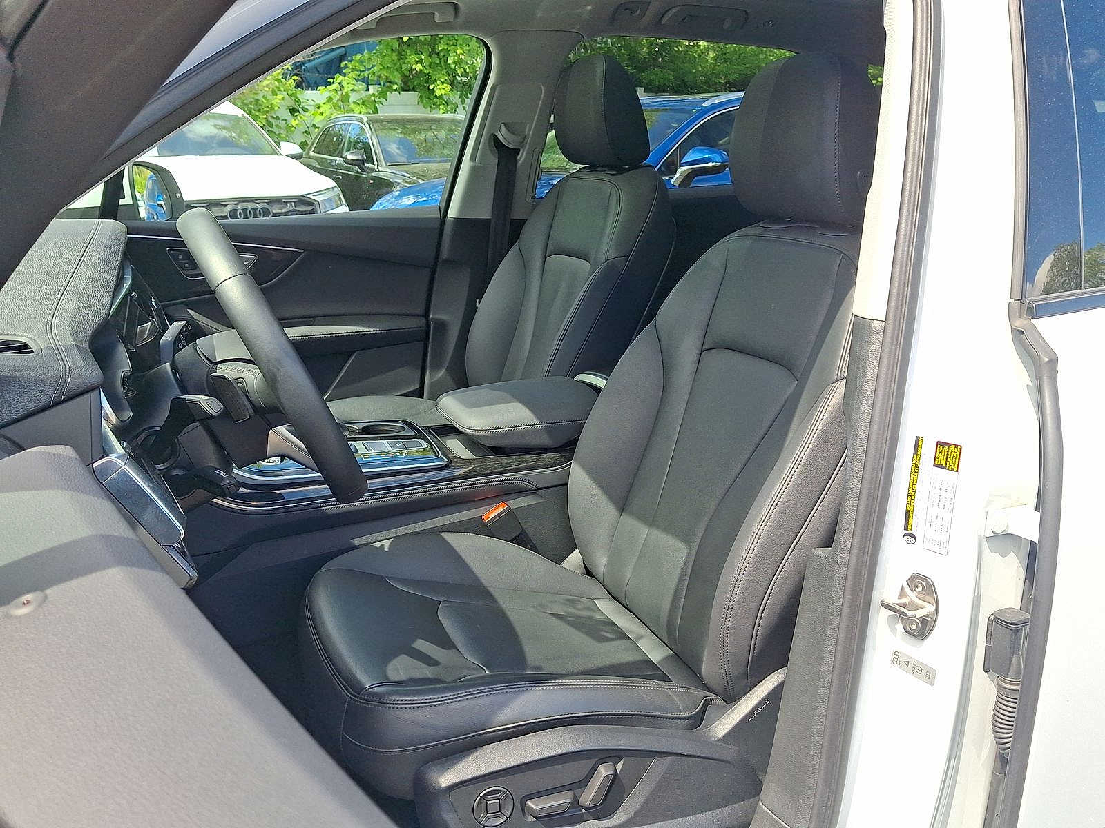 Thumbnail: 2023 Audi Q7 - 11