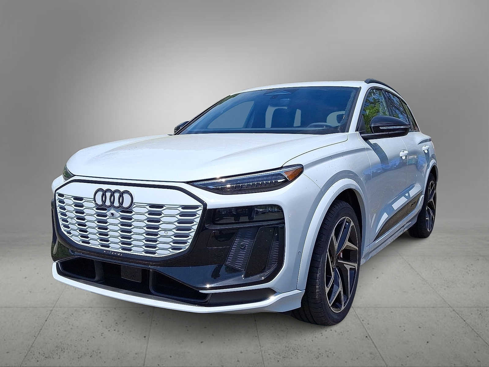 2025 Audi SQ6 e-tron Premium Plus -
                  Maplewood, NJ
