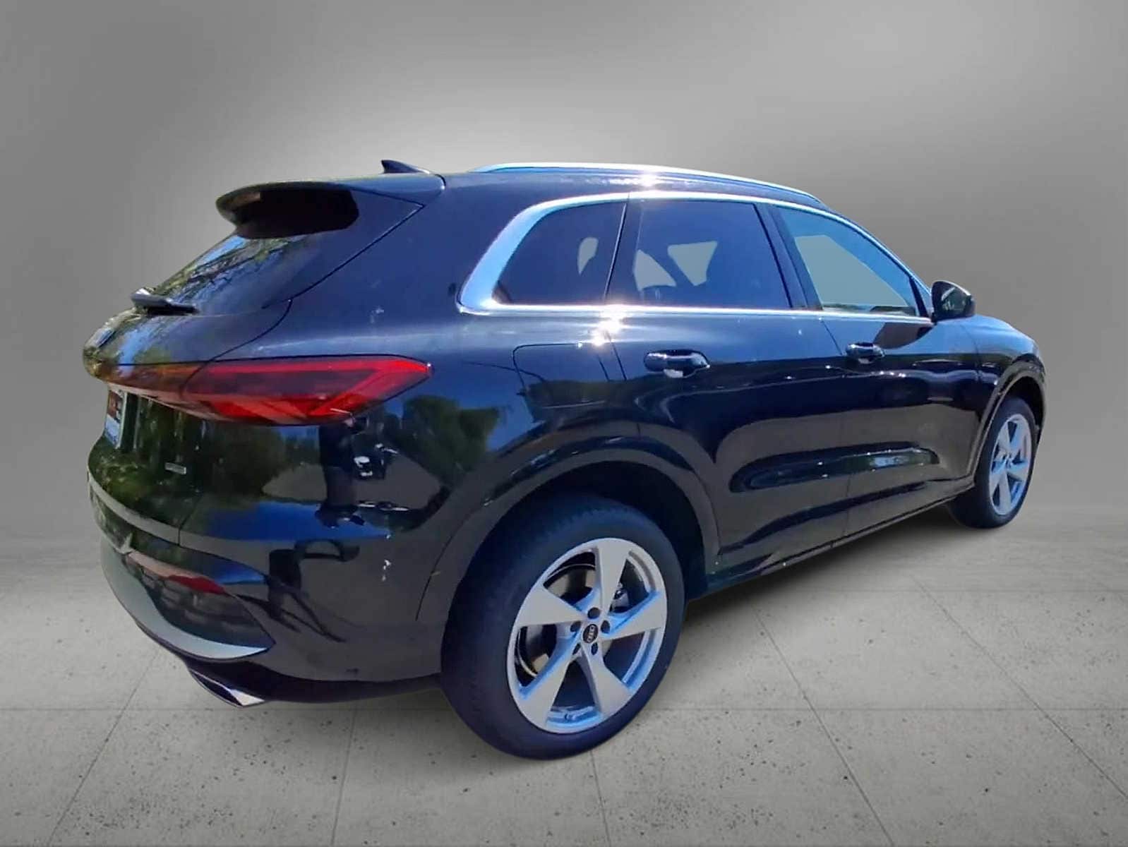 Thumbnail: 2026 Audi Q5 - 8