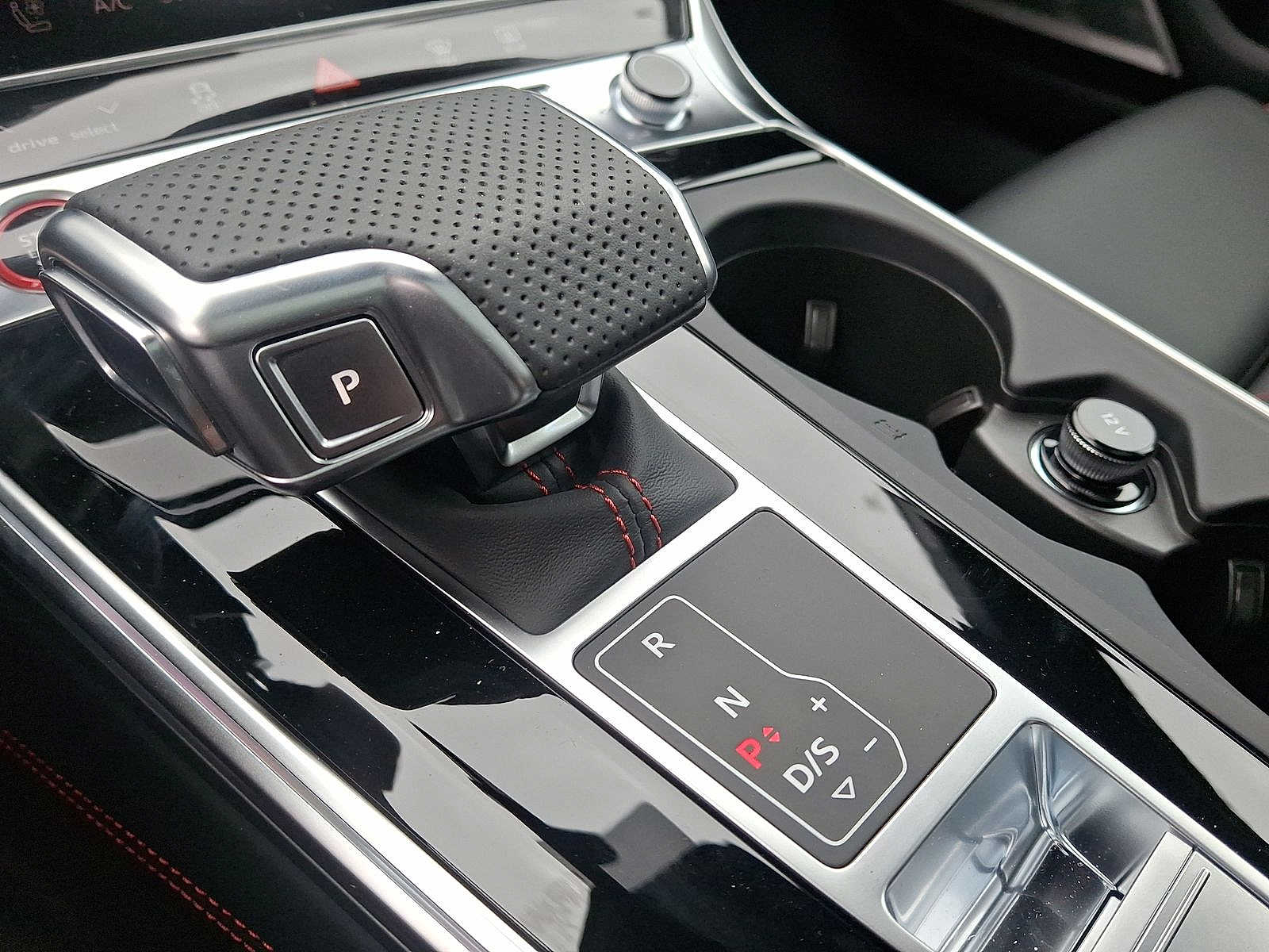 Thumbnail: 2026 Audi RS 6 - 14