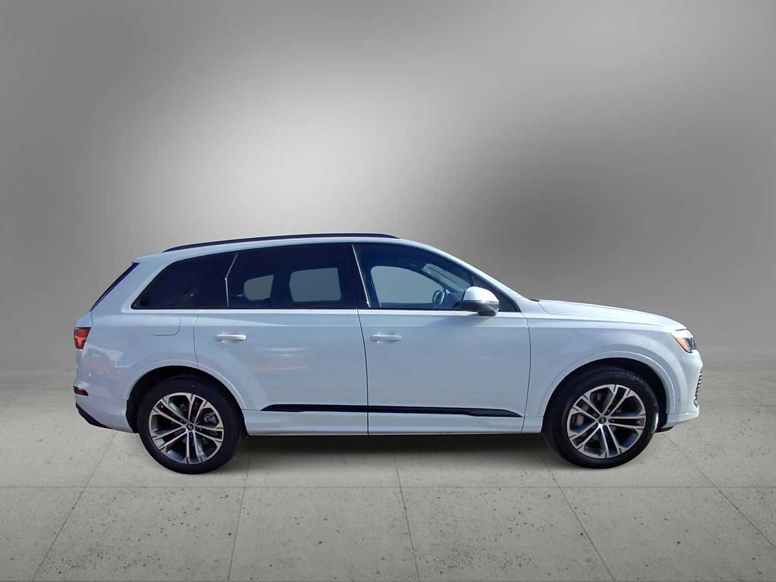 Thumbnail: 2025 Audi Q7 - 9
