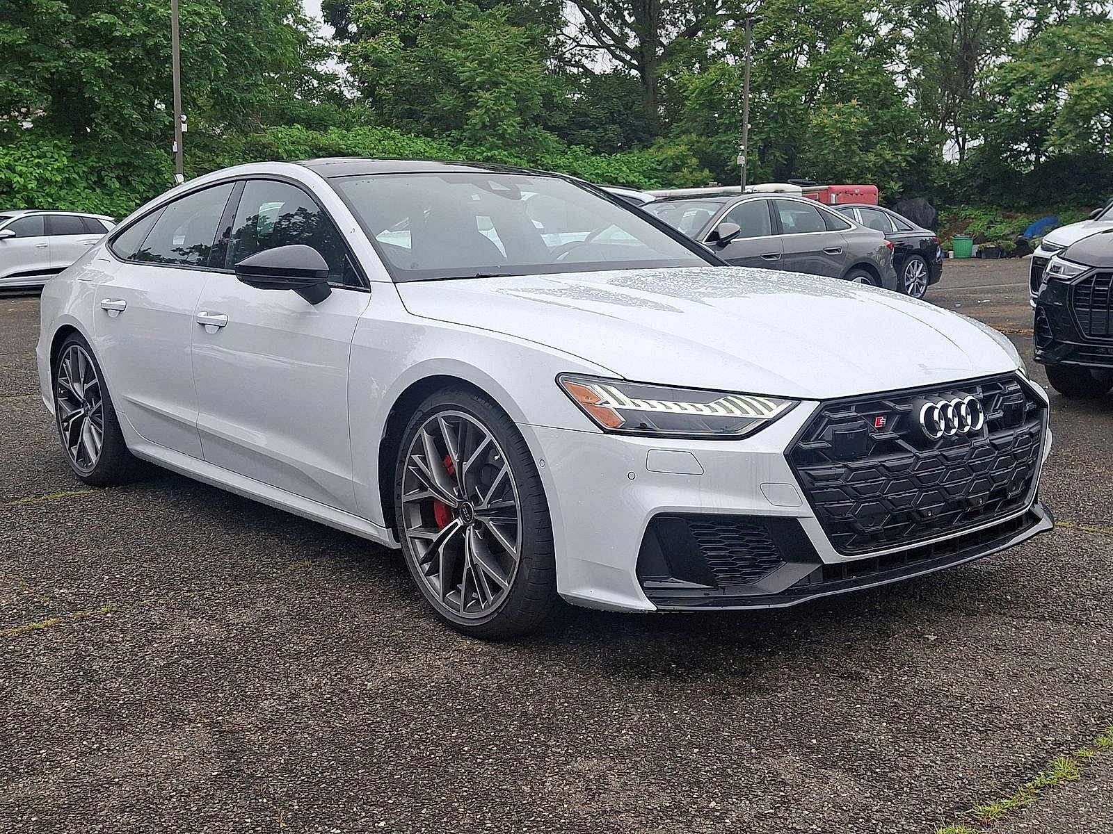 Thumbnail: 2025 Audi S7 - 10