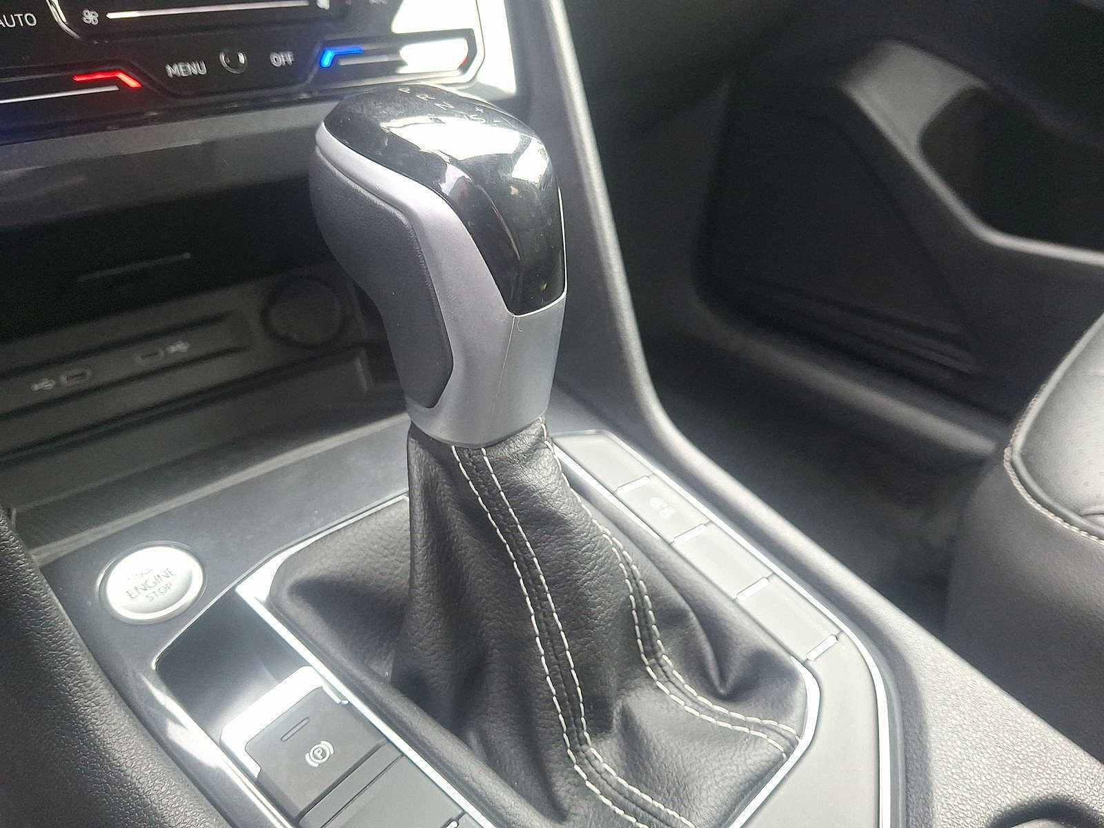 Thumbnail: 2024 Volkswagen Tiguan - 12