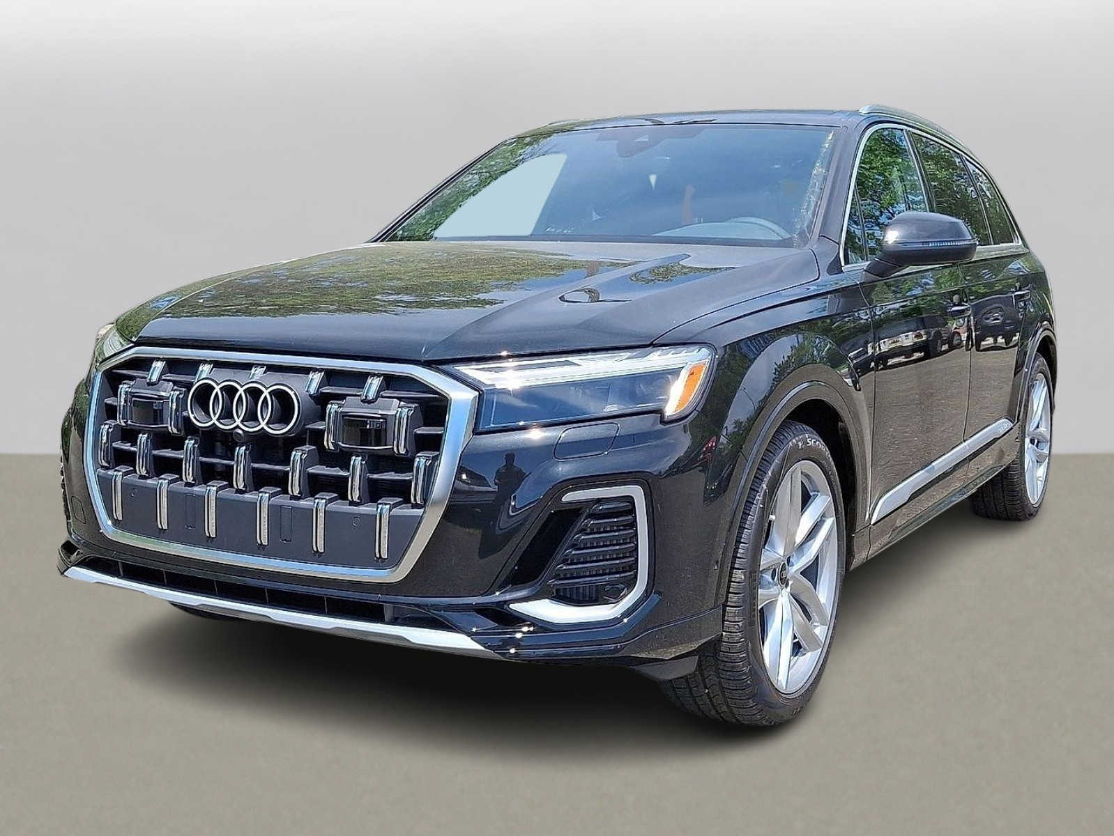 2025 Audi Q7 Premium Plus -
                  Maplewood, NJ