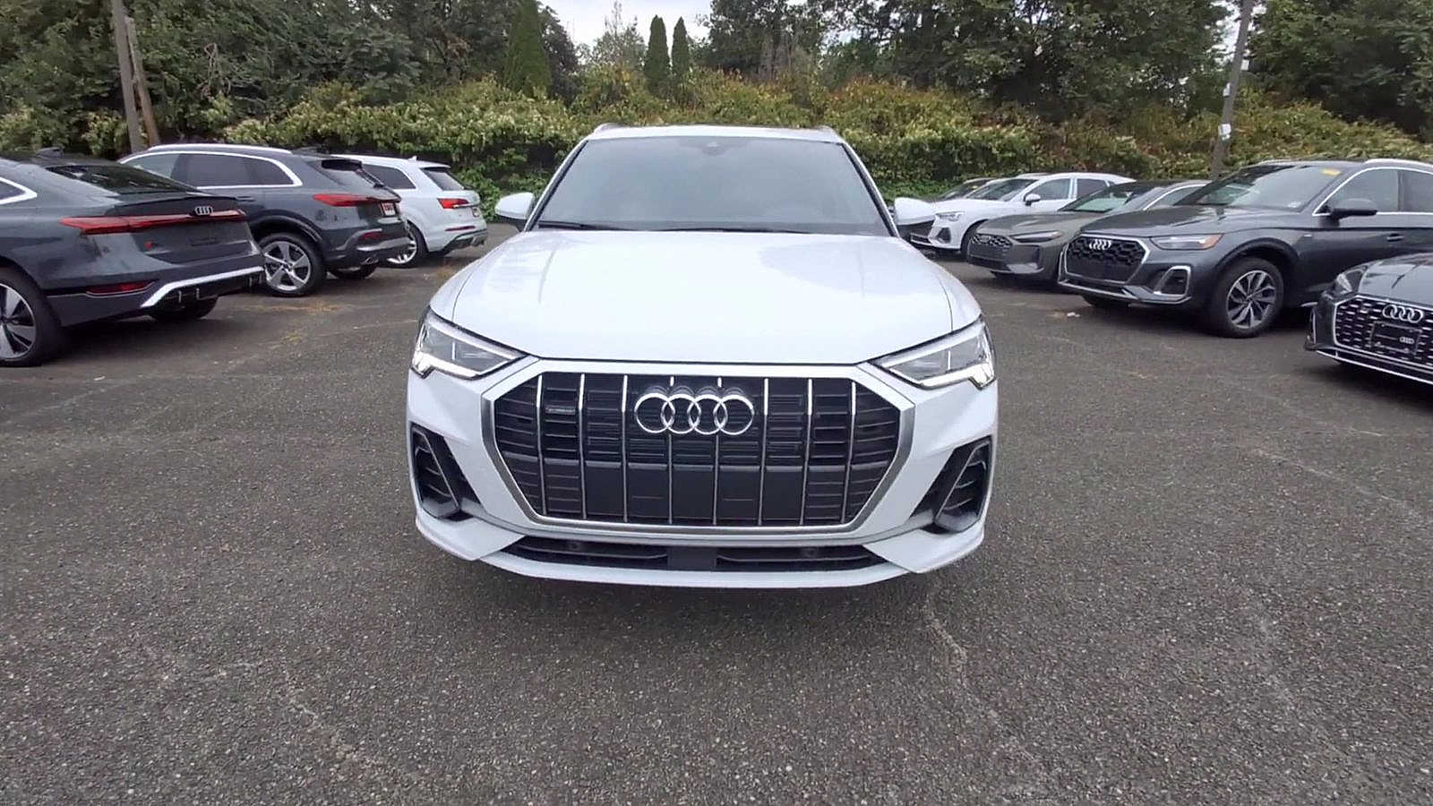 Thumbnail: 2025 Audi Q3 - 3