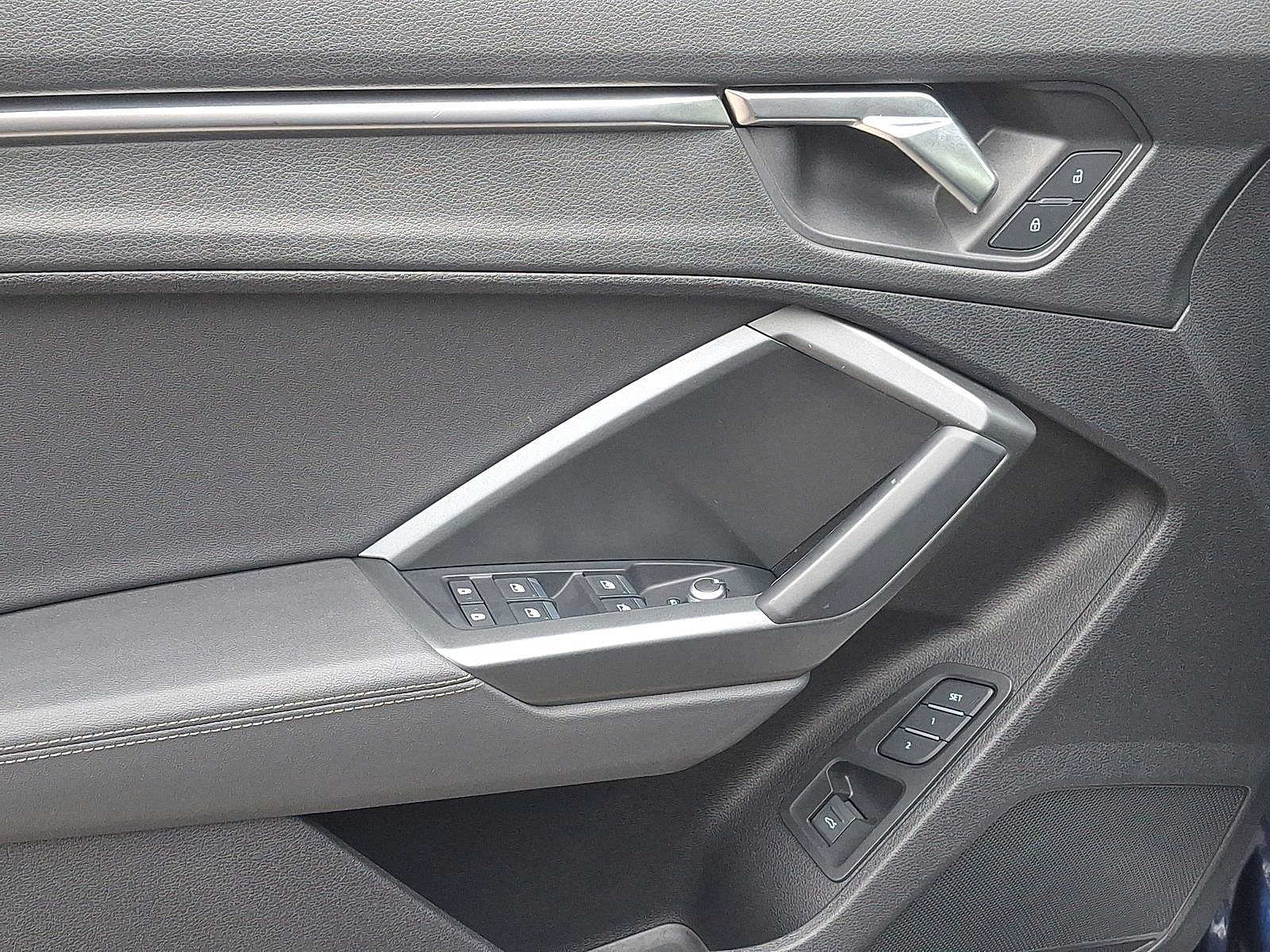 Thumbnail: 2022 Audi Q3 - 10