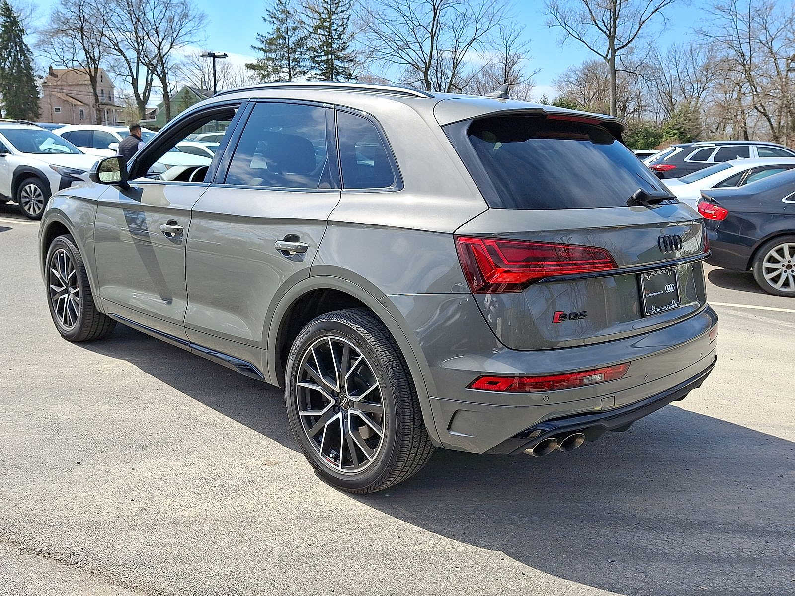 Thumbnail: 2023 Audi SQ5 - 22