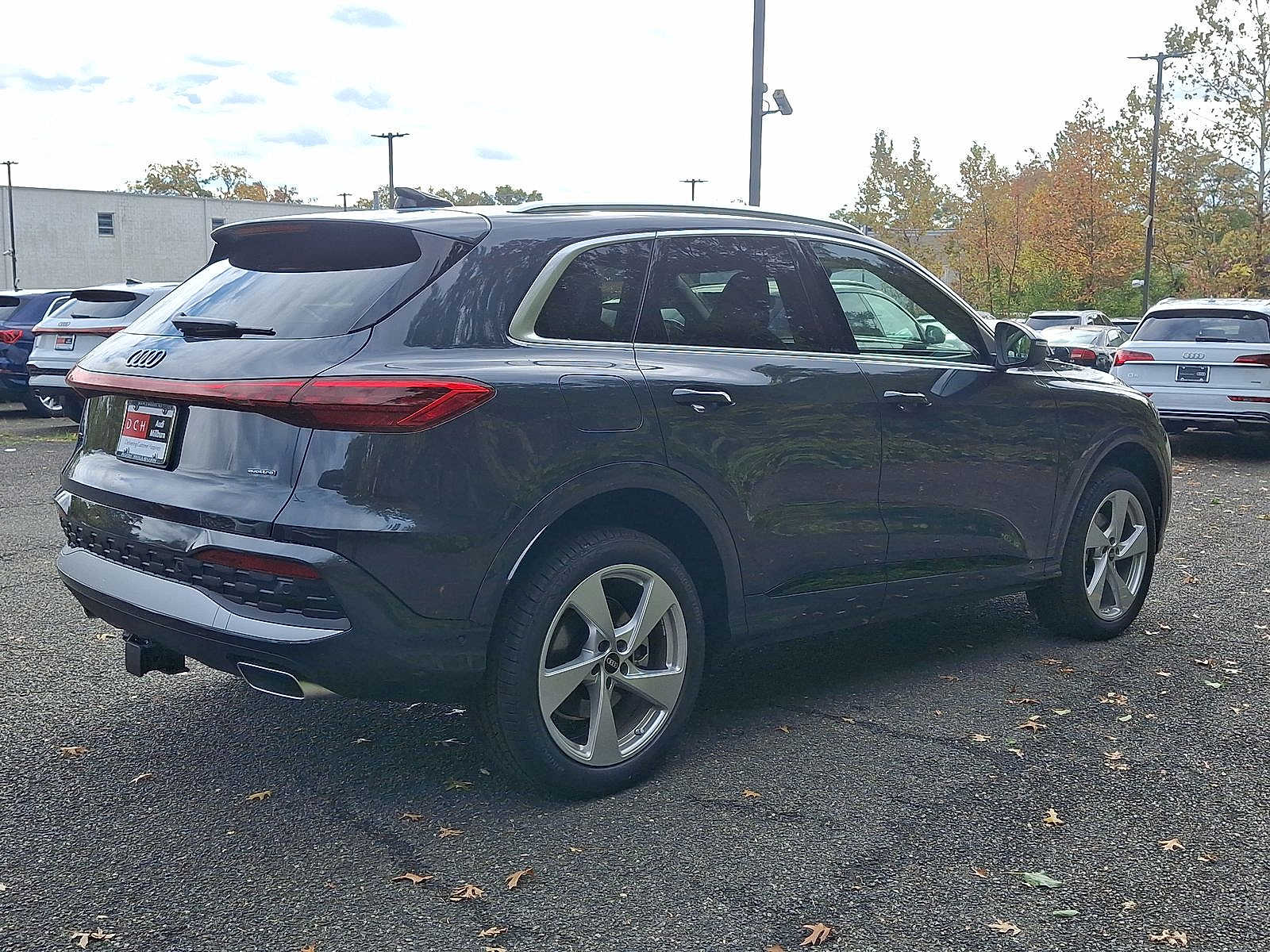 Thumbnail: 2025 Audi Q5 - 11