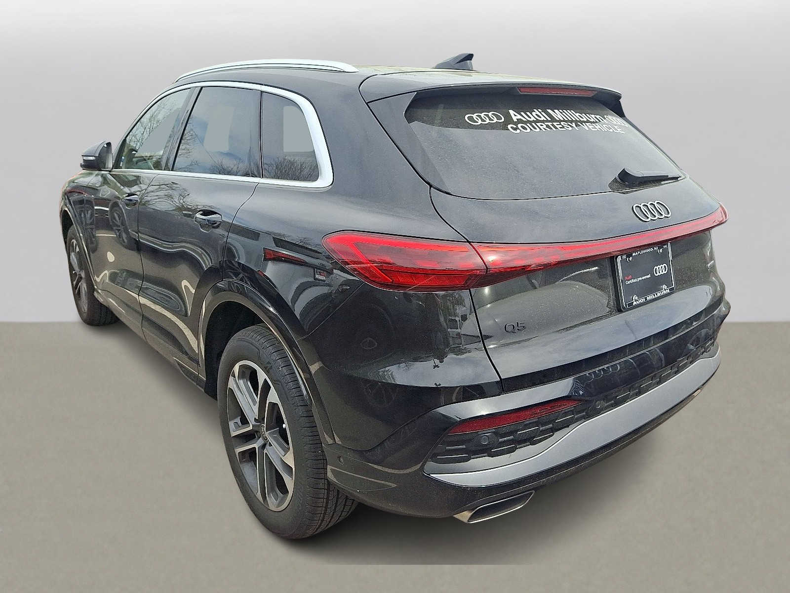 Thumbnail: 2025 Audi Q5 - 4