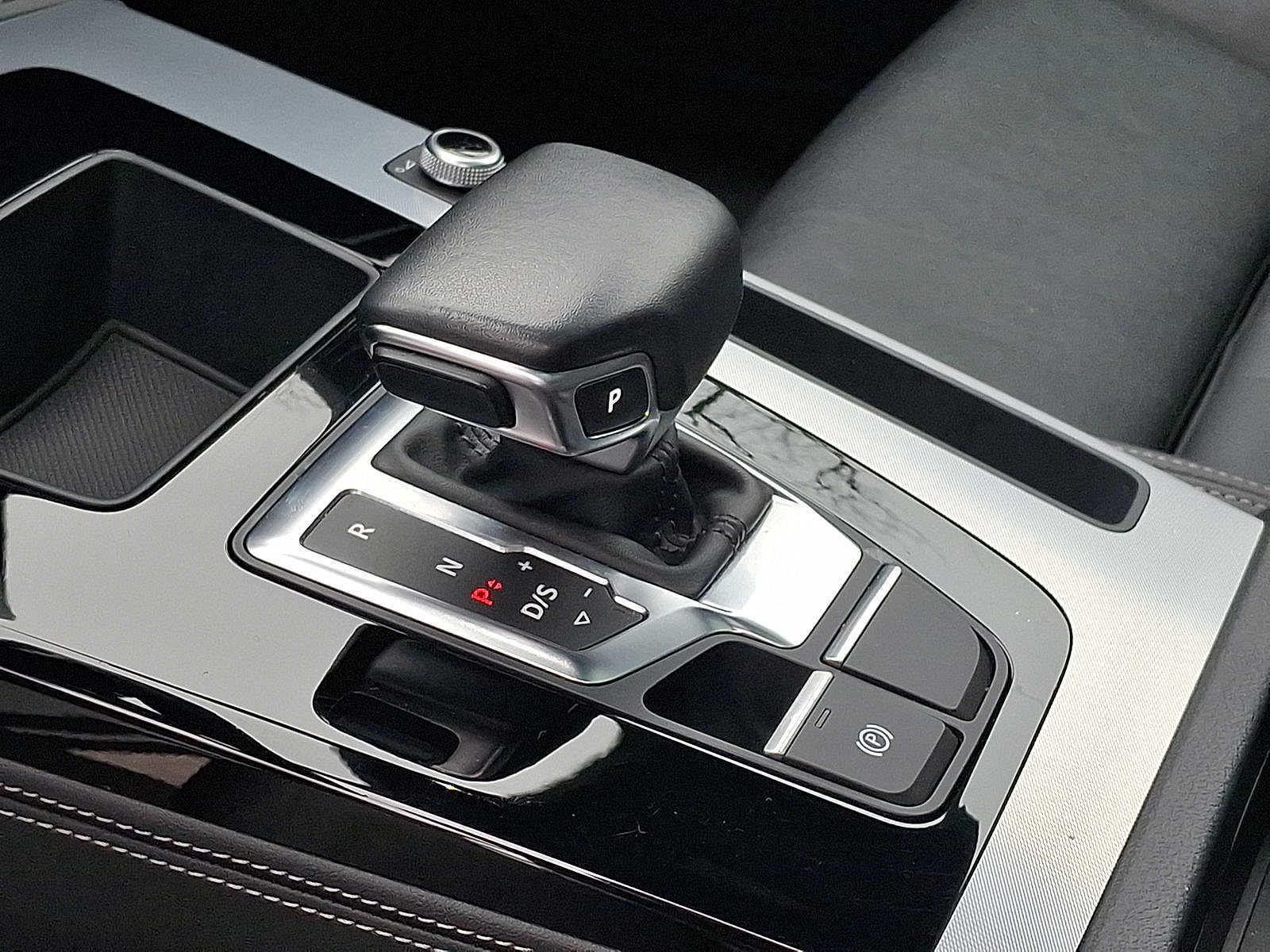 Thumbnail: 2022 Audi Q5 - 12