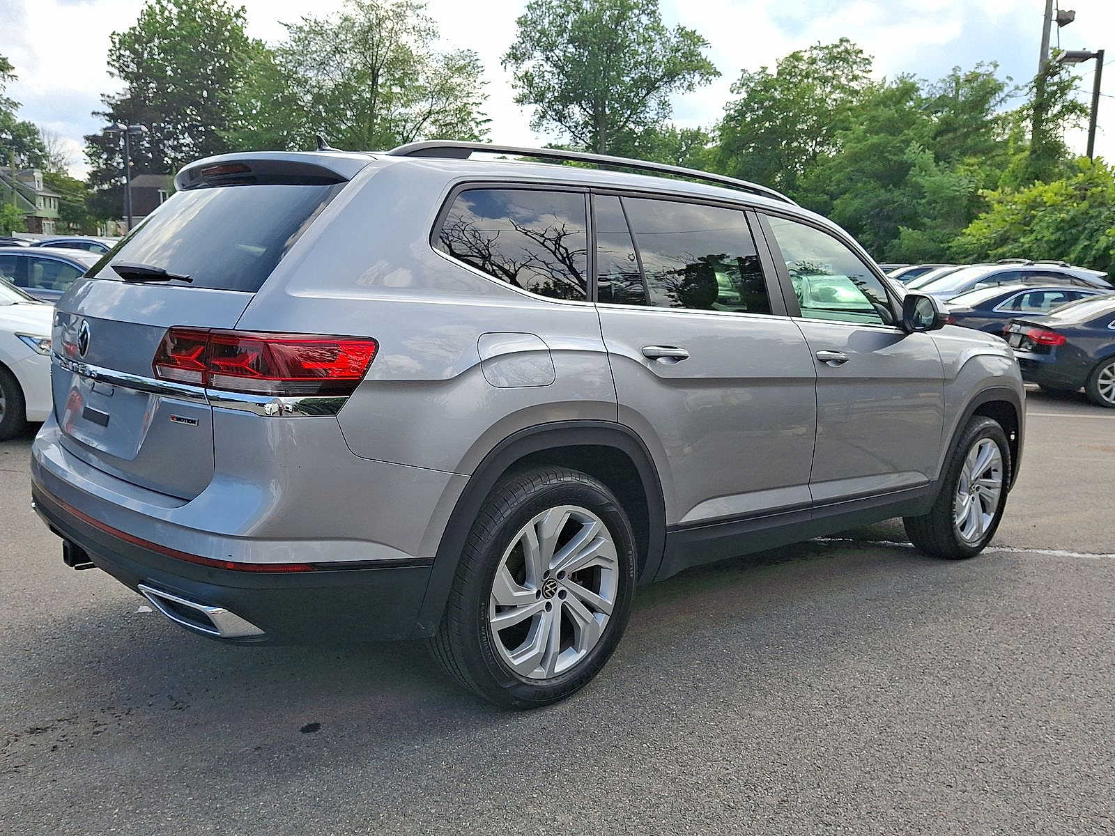 Thumbnail: 2022 Volkswagen Atlas - 25
