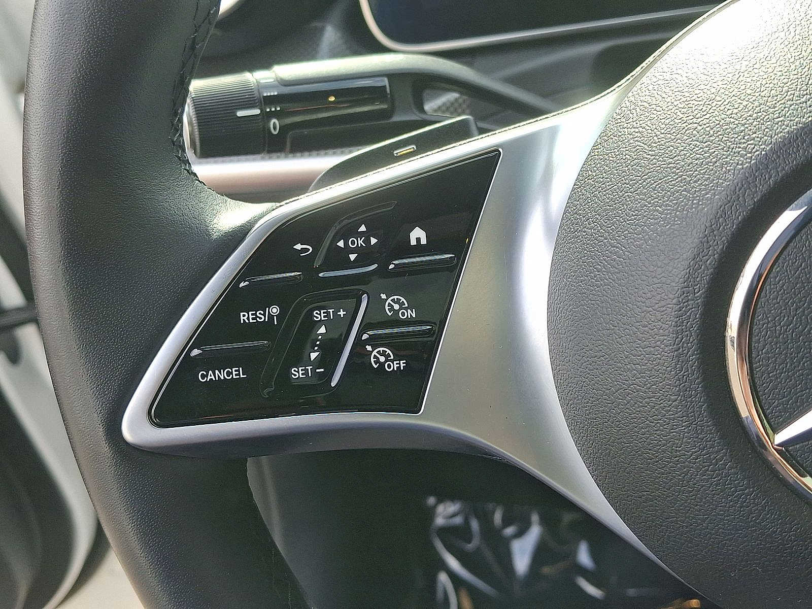 Thumbnail: 2023 Mercedes-Benz C-Class - 16