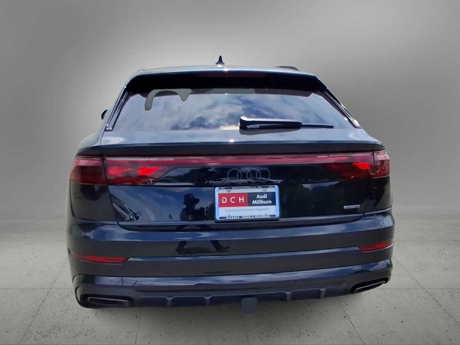 Thumbnail: 2026 Audi Q8 - 7