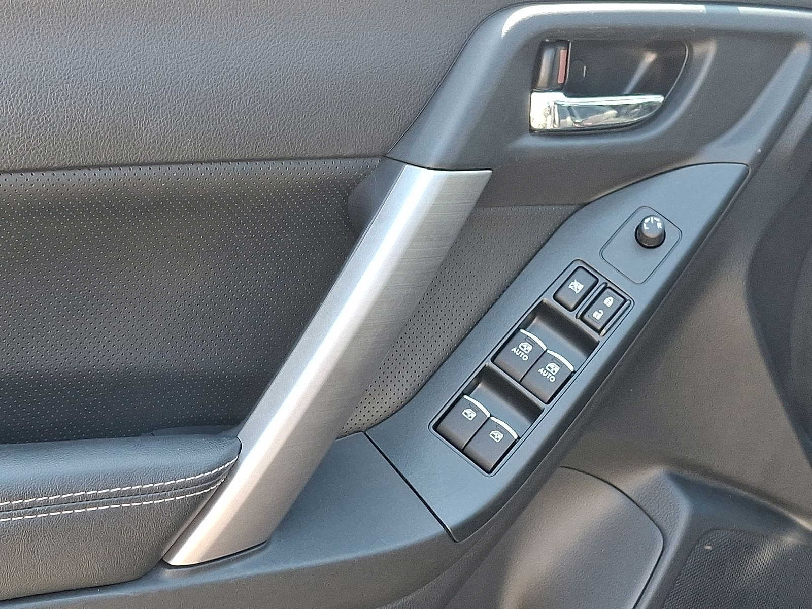 Thumbnail: 2018 Subaru Forester - 10