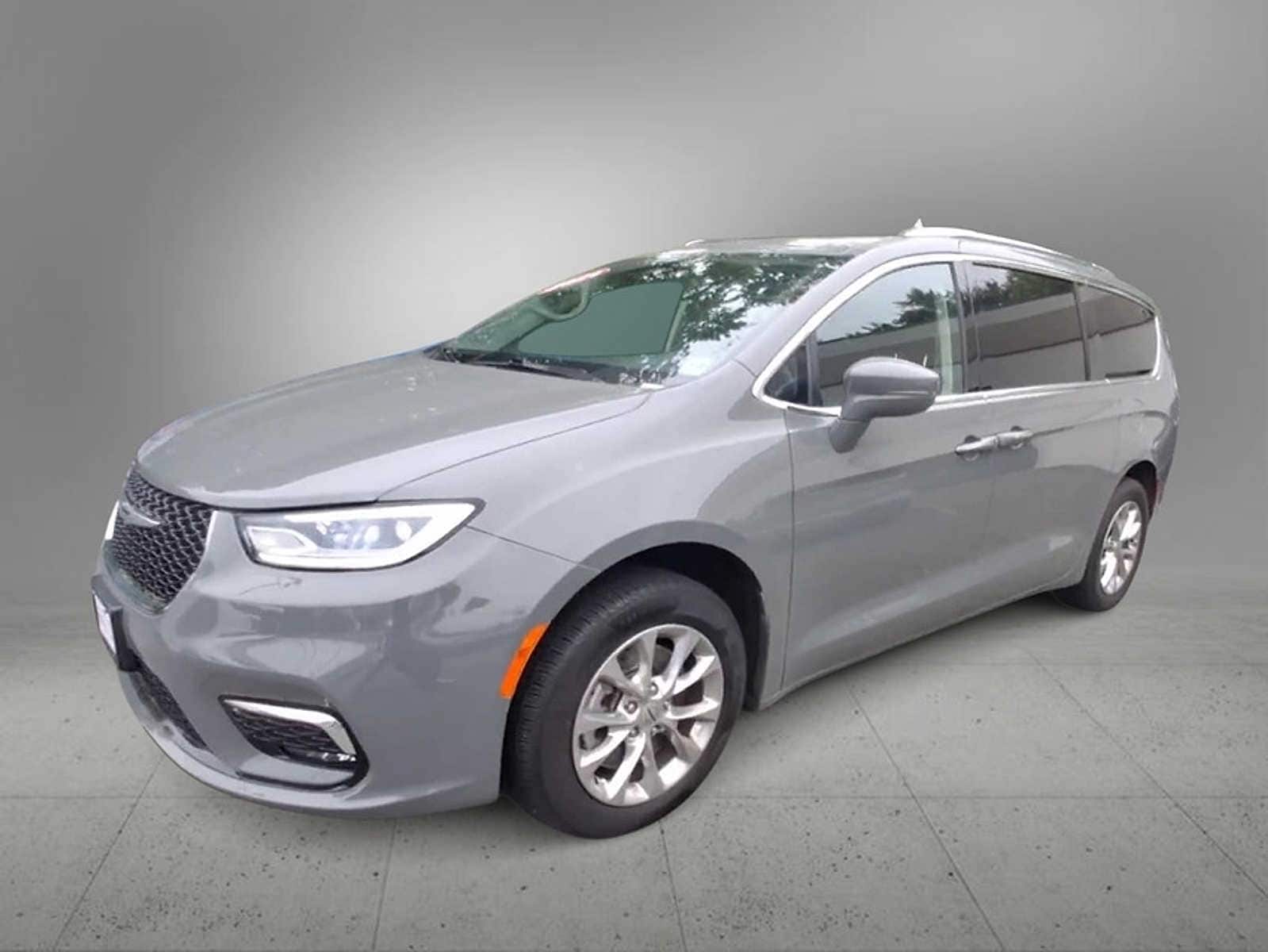 2021 Chrysler Pacifica Touring L 4
