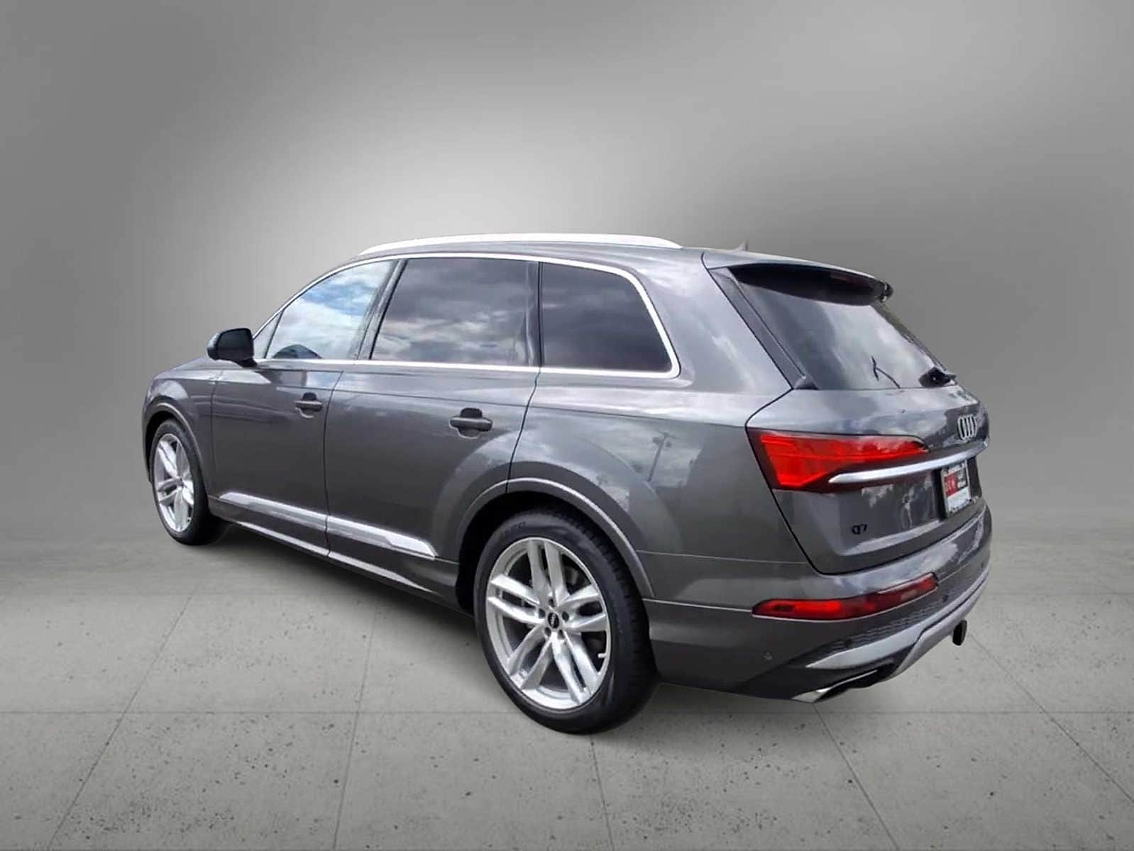Thumbnail: 2025 Audi Q7 - 6
