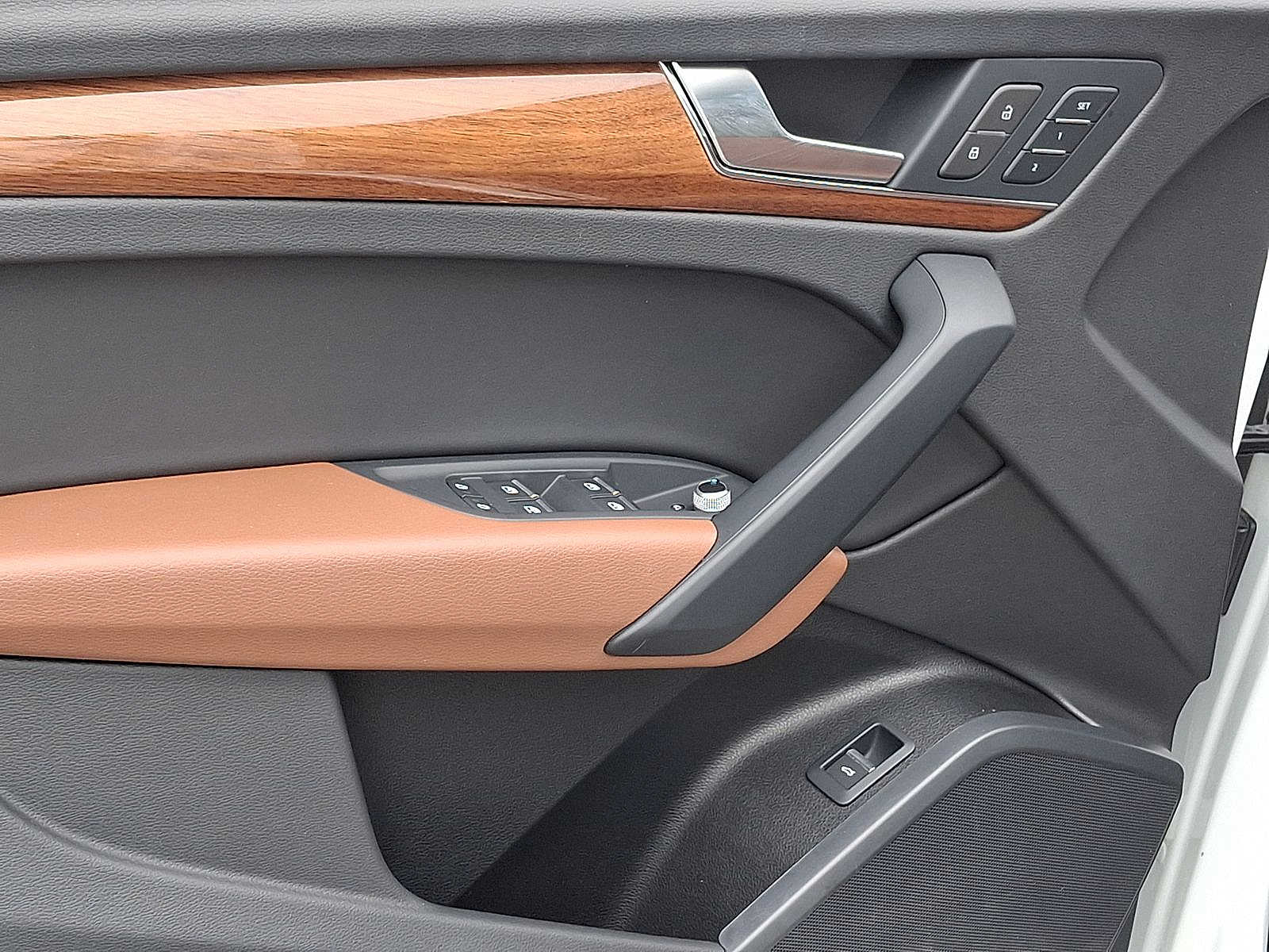 Thumbnail: 2023 Audi Q5 - 9