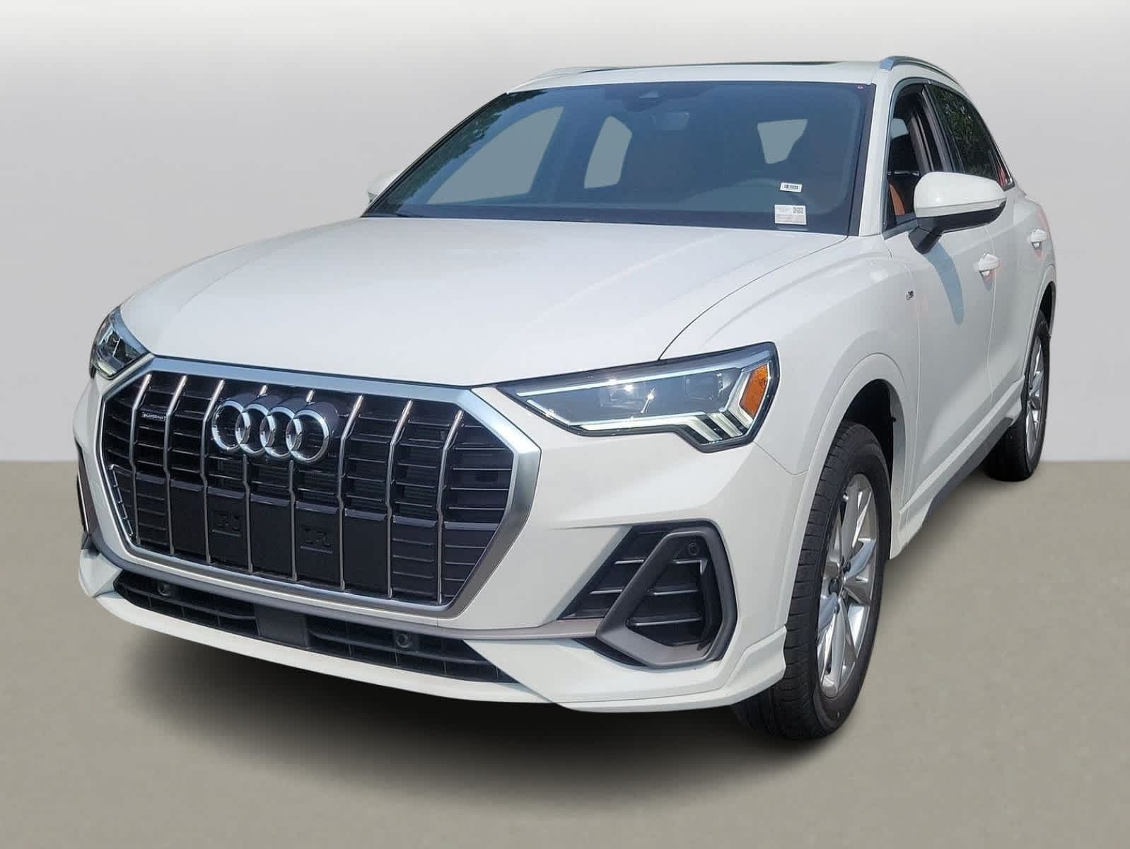 2024 Audi Q3 Premium Plus -
                Maplewood, NJ