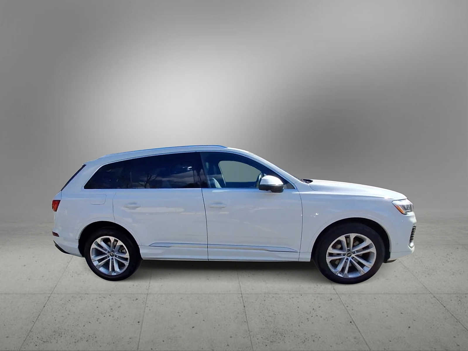 Thumbnail: 2025 Audi Q7 - 9