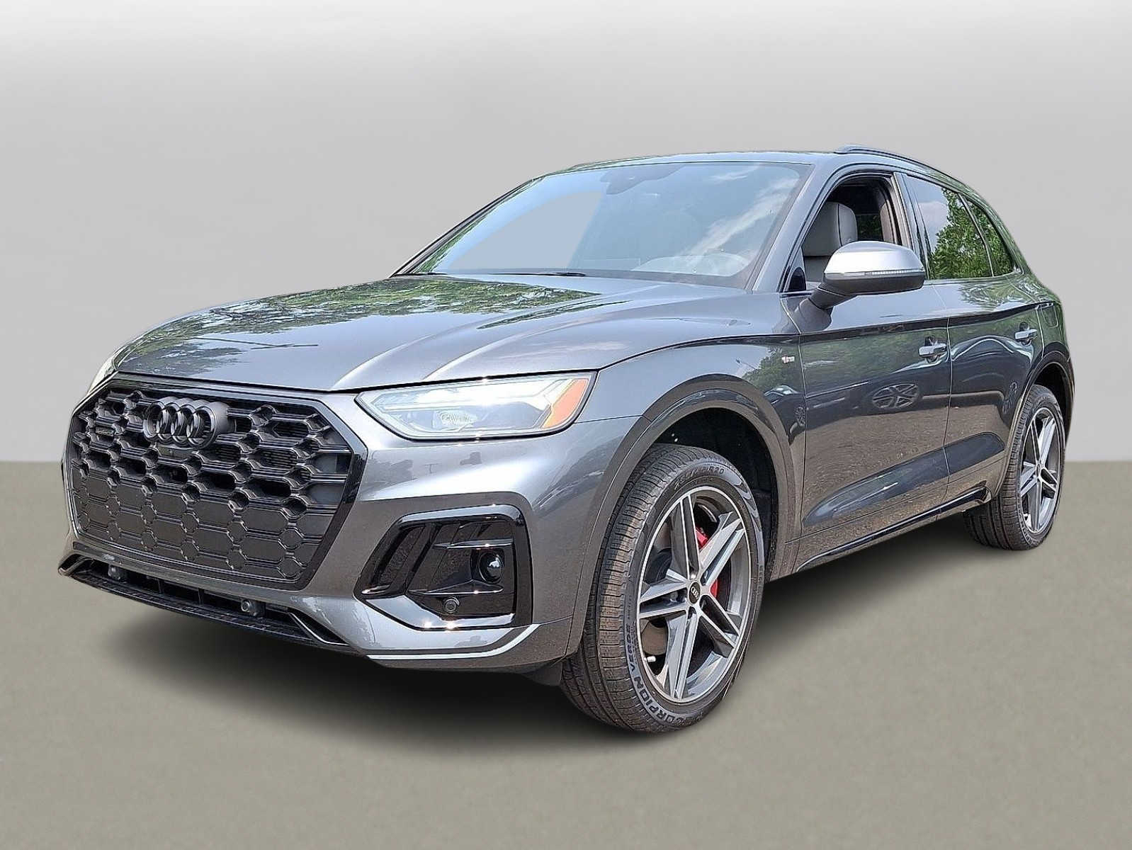 2025 Audi Q5 e Premium Plus -
                  Maplewood, NJ