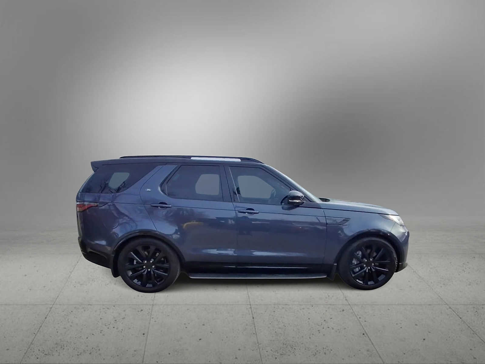 Thumbnail: 2024 Land Rover Discovery - 9