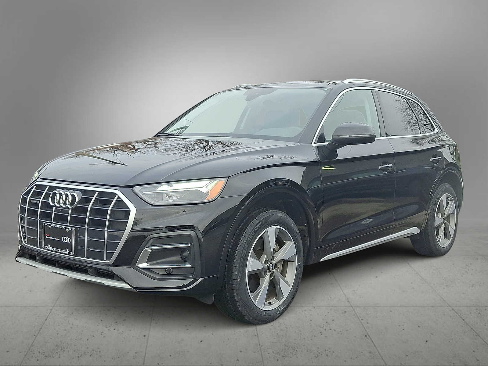 Thumbnail: 2023 Audi Q5 - 1