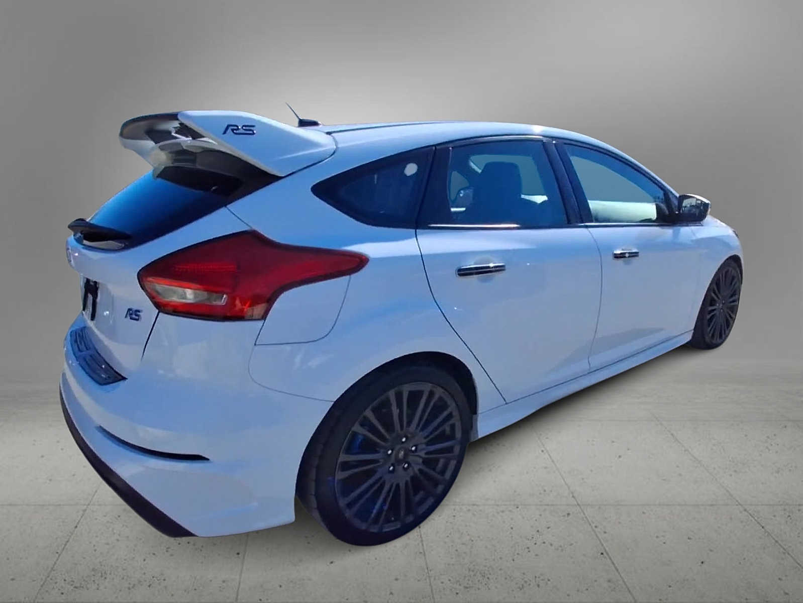 Thumbnail: 2017 Ford Focus - 8