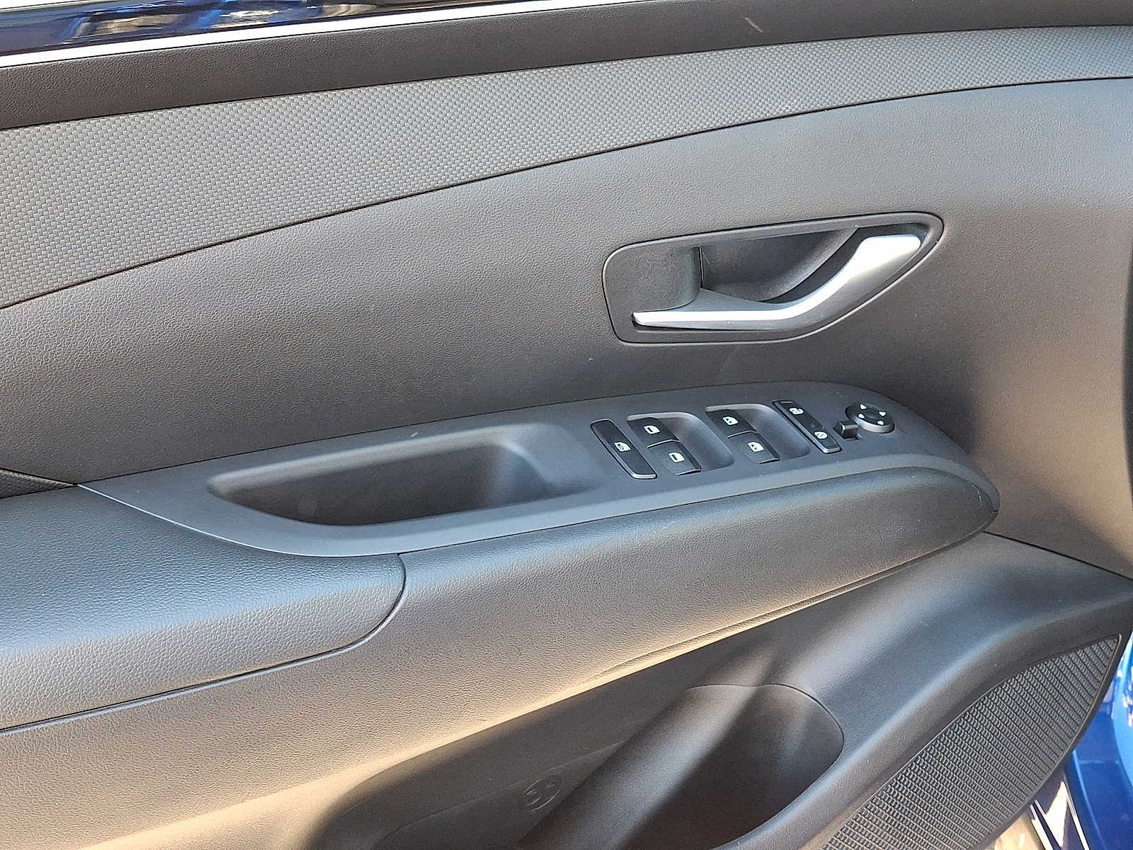 Thumbnail: 2023 Hyundai Tucson - 10