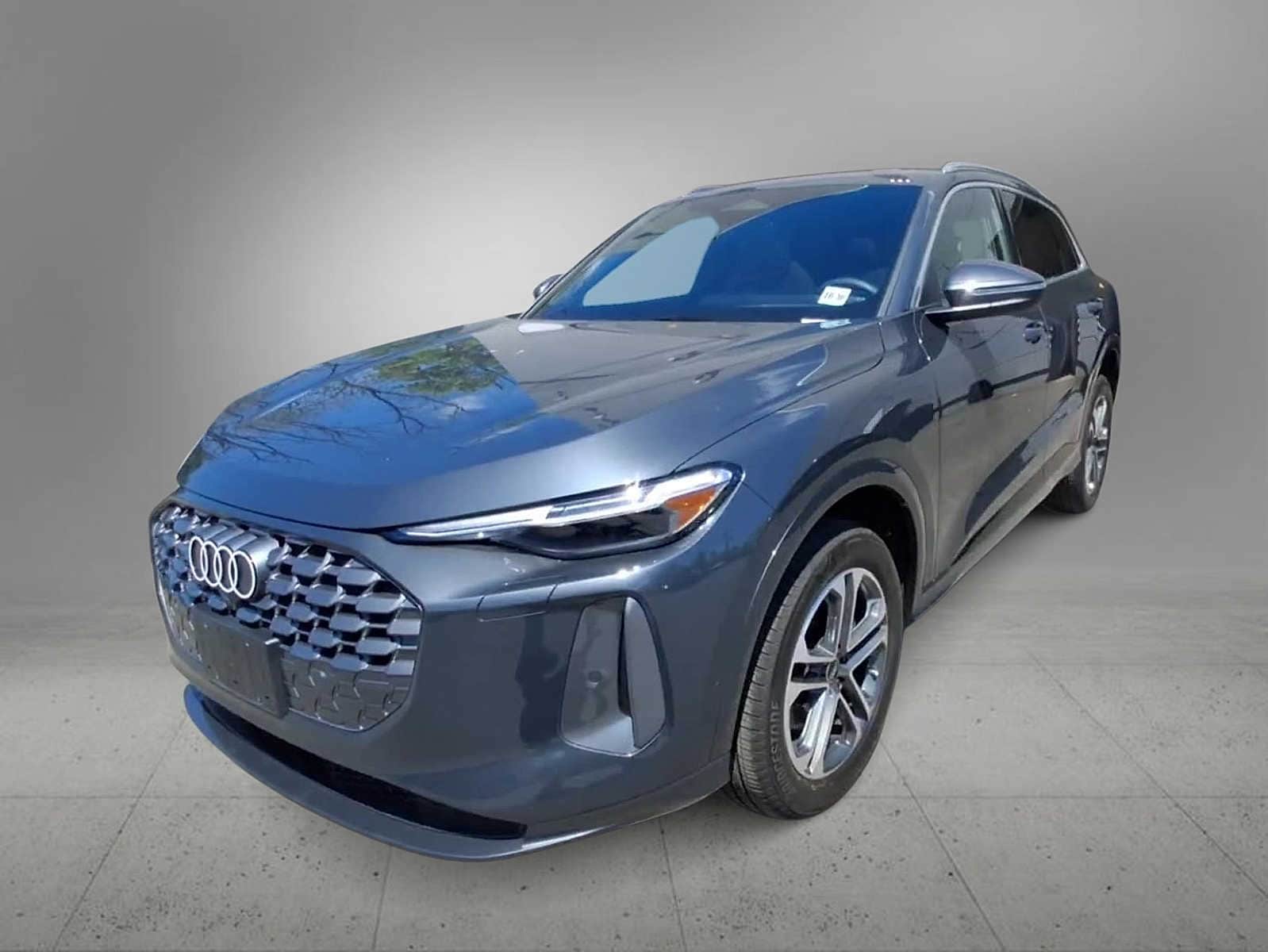 Thumbnail: 2025 Audi Q5 - 4