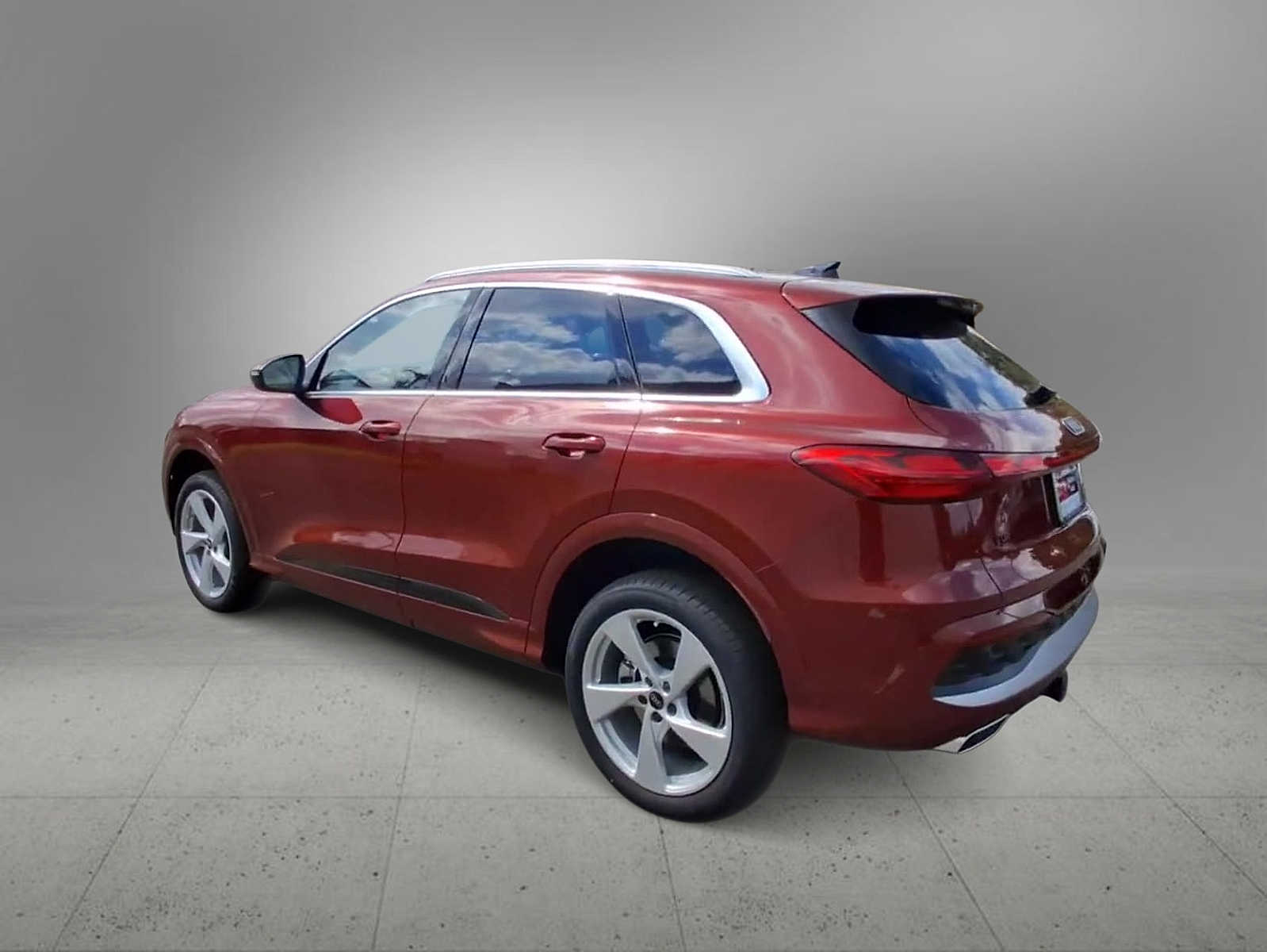 Thumbnail: 2025 Audi Q5 - 6