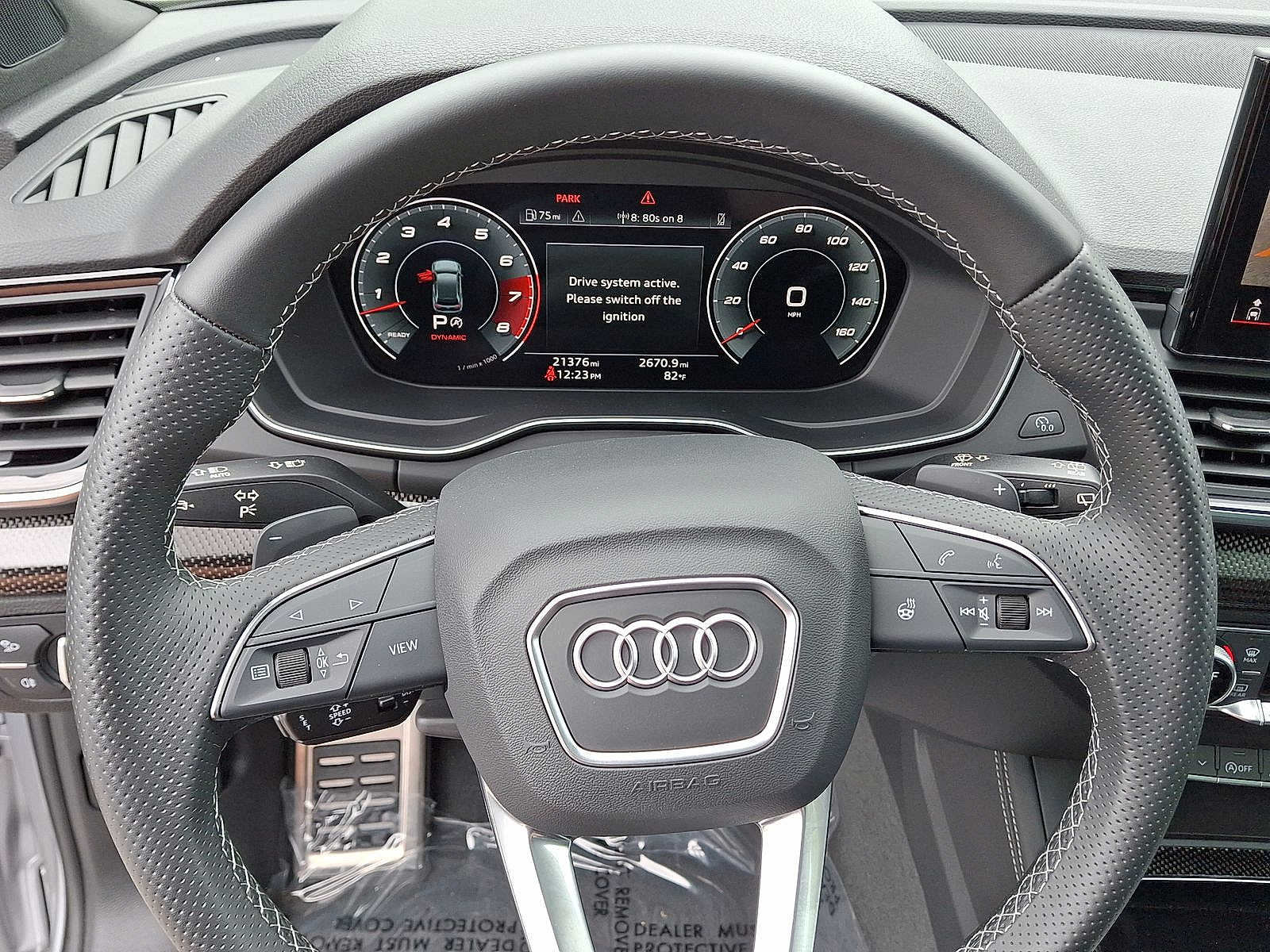 Thumbnail: 2023 Audi SQ5 - 15
