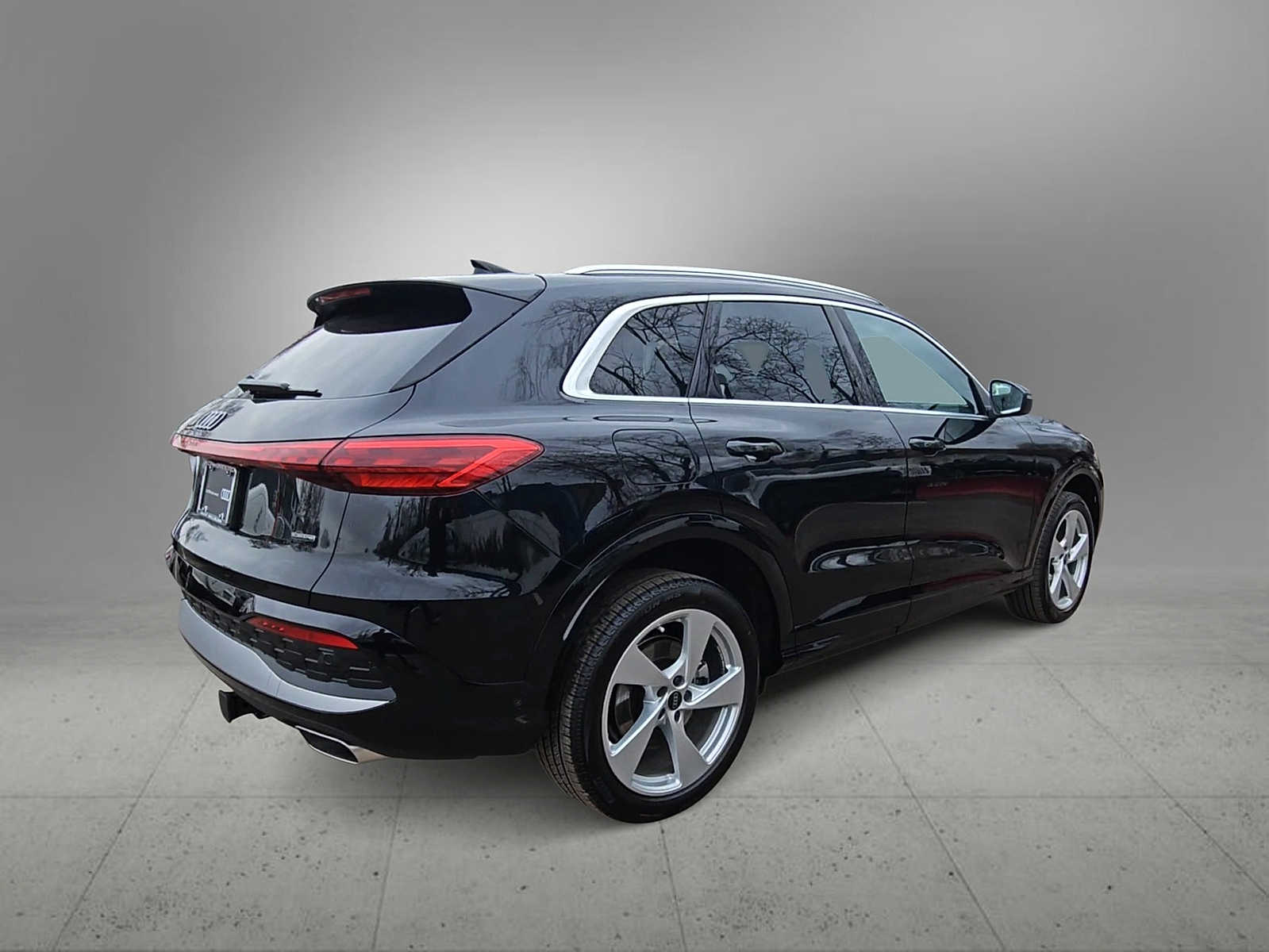 Thumbnail: 2025 Audi Q5 - 8