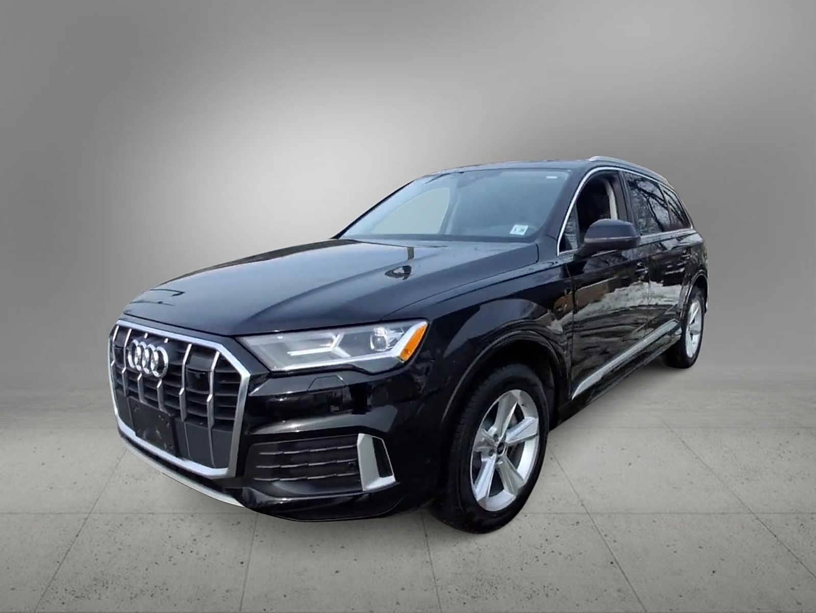 Thumbnail: 2023 Audi Q7 - 3