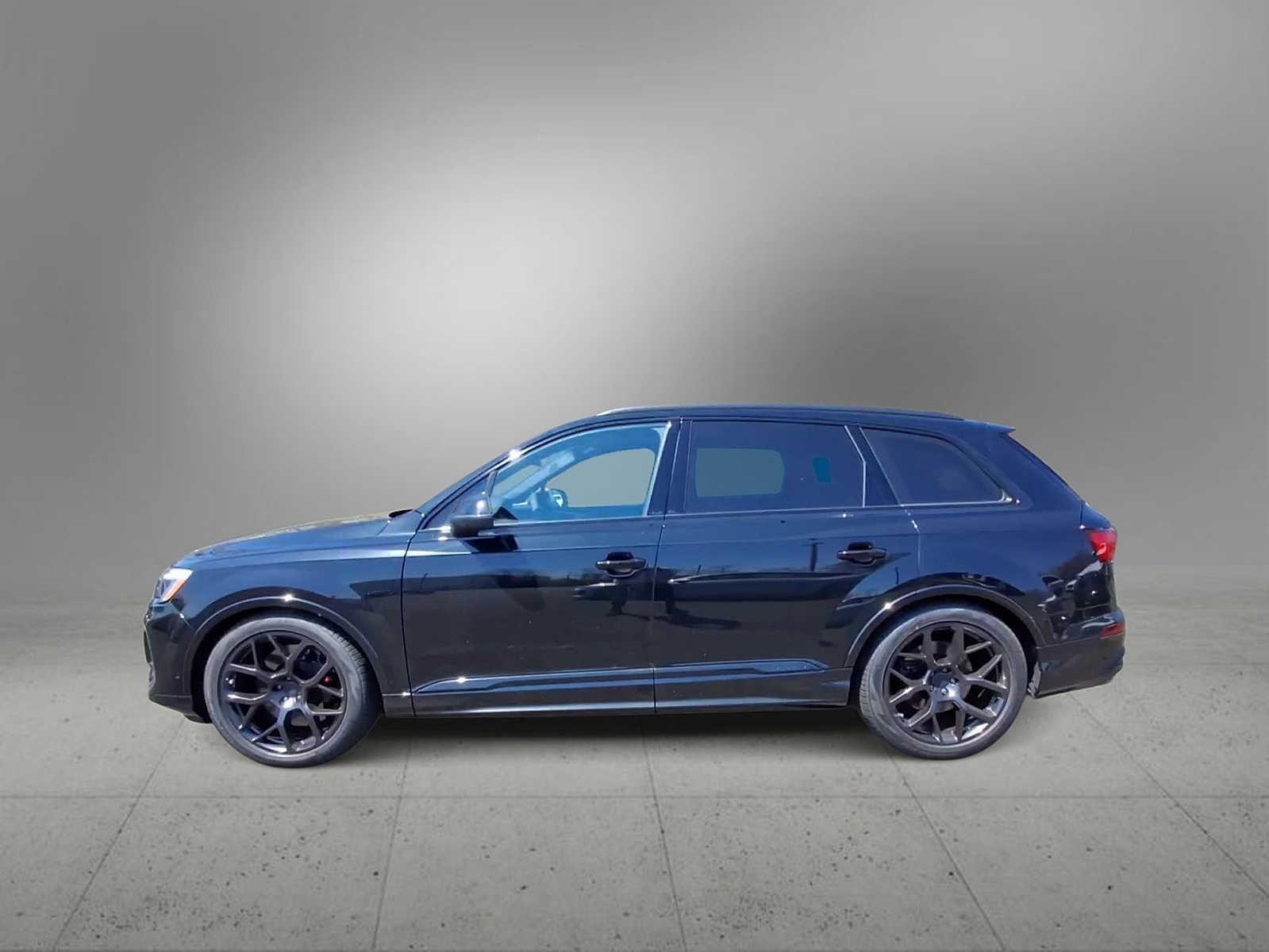 Thumbnail: 2026 Audi SQ7 - 5