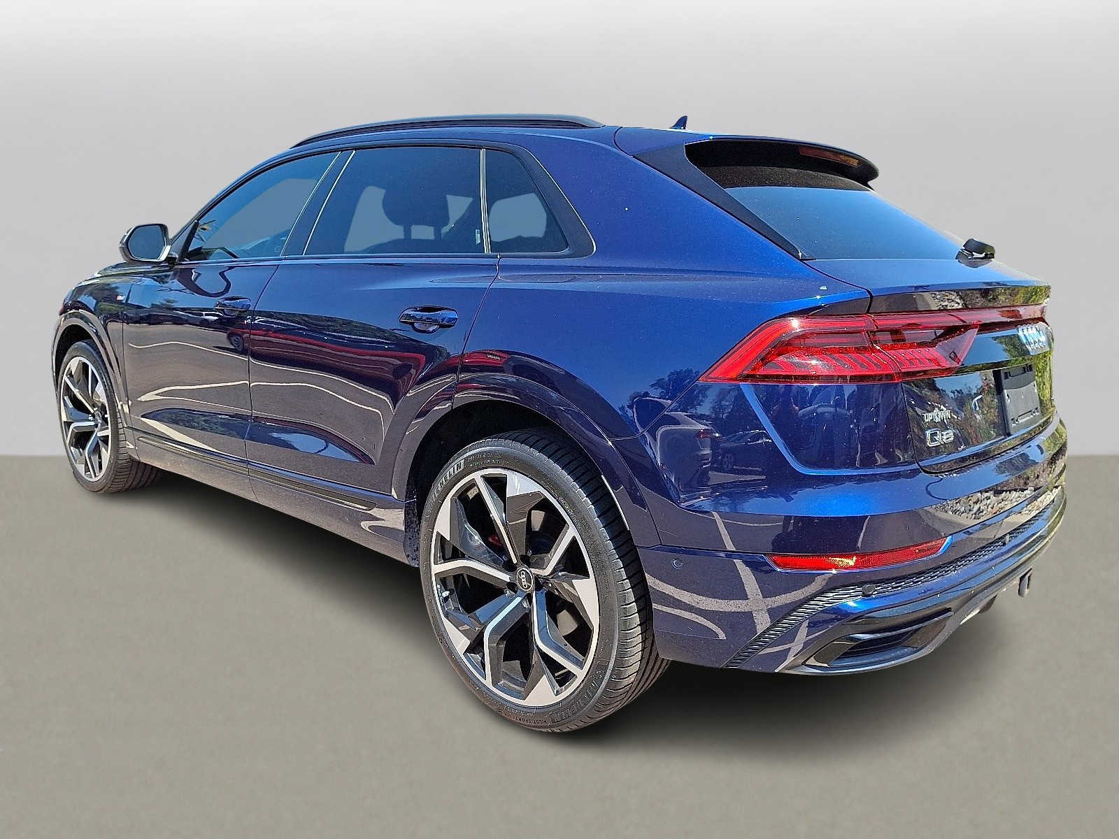 Thumbnail: 2019 Audi Q8 - 4